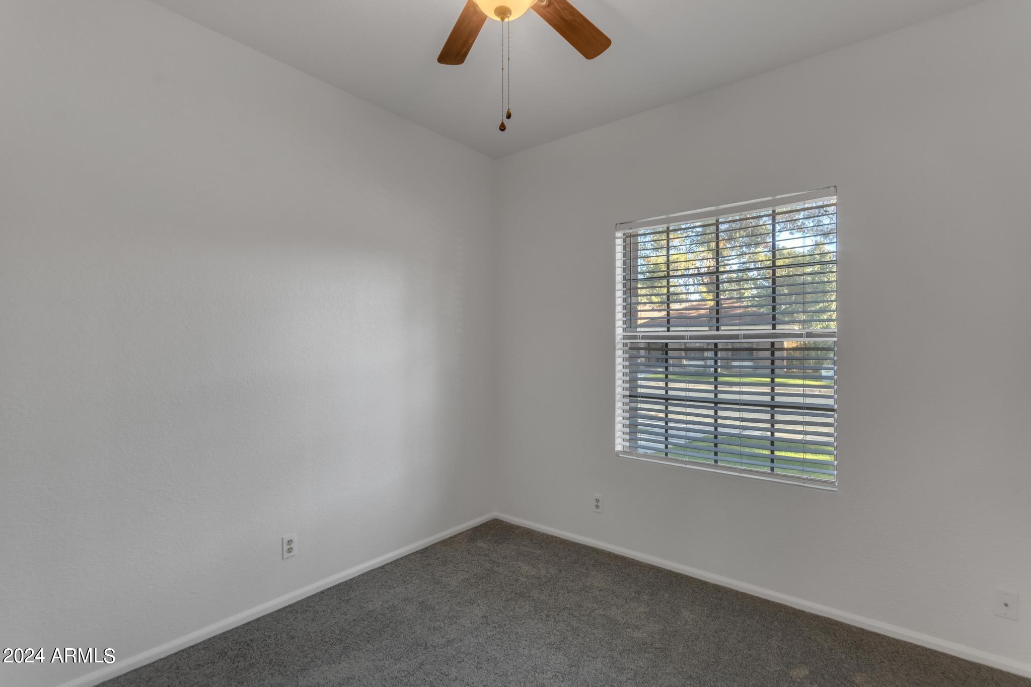 909 E CULLUMBER Street