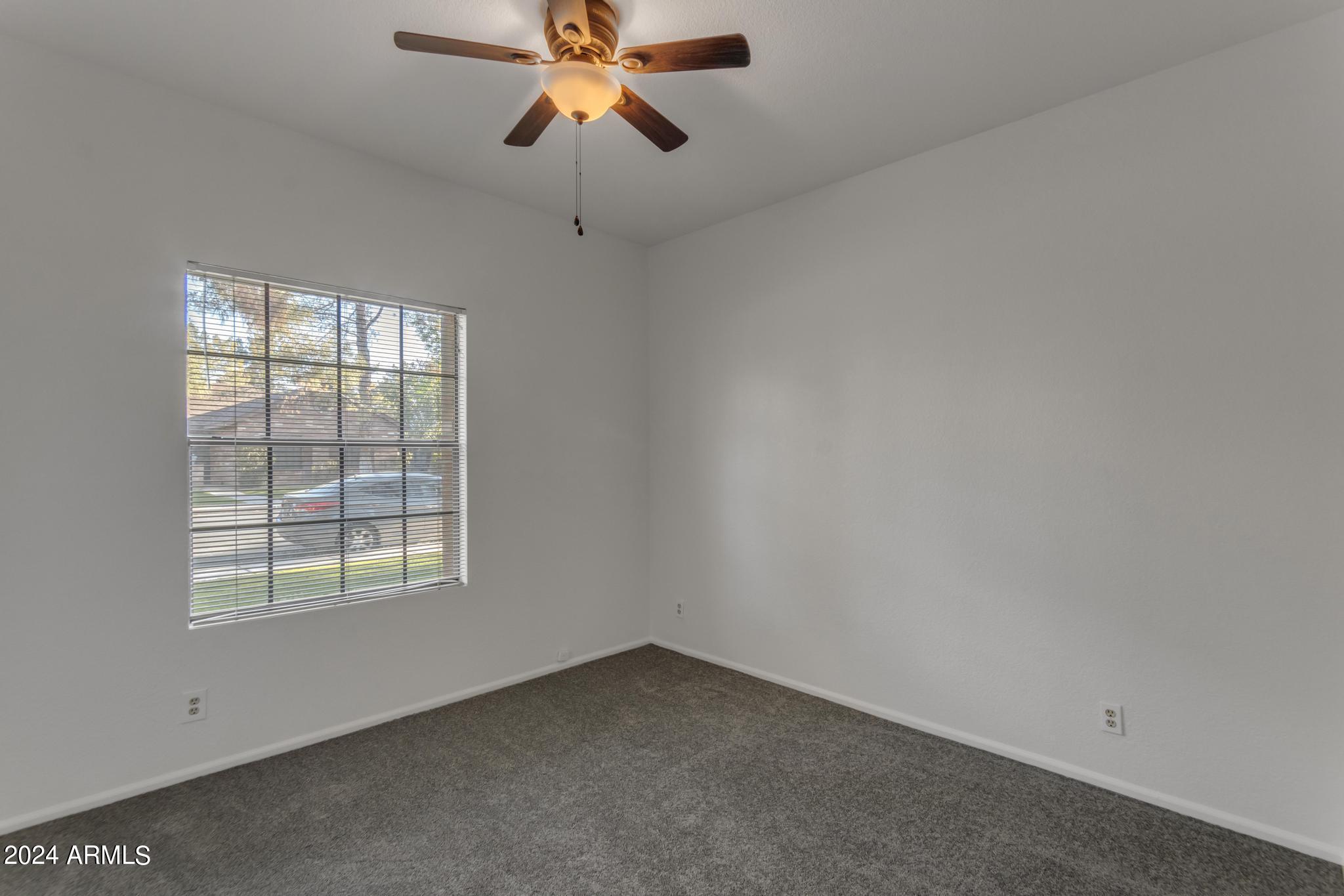 909 E CULLUMBER Street