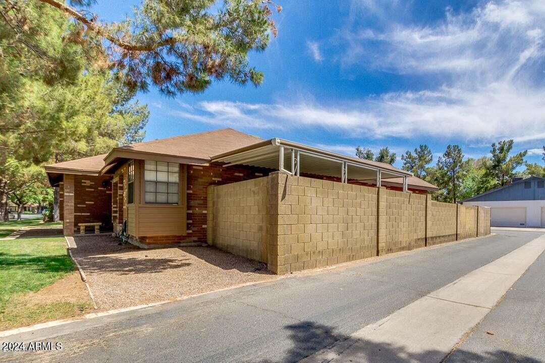 909 E CULLUMBER Street