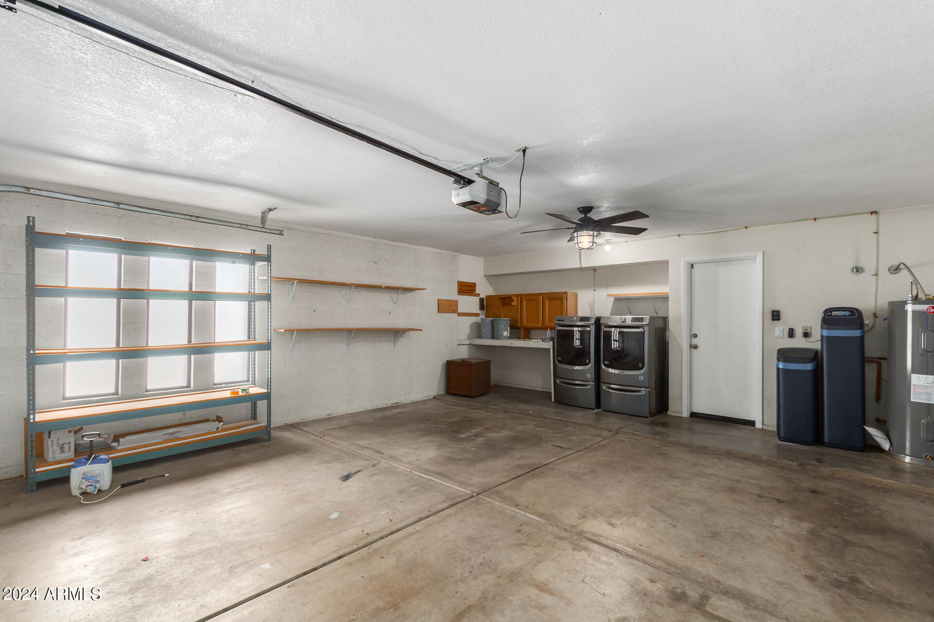 609 W GRANDVIEW Road