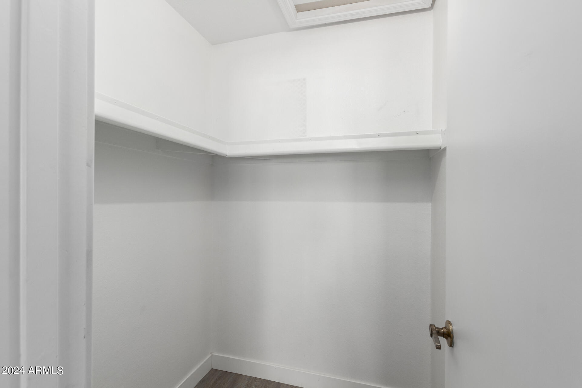 609 W GRANDVIEW Road