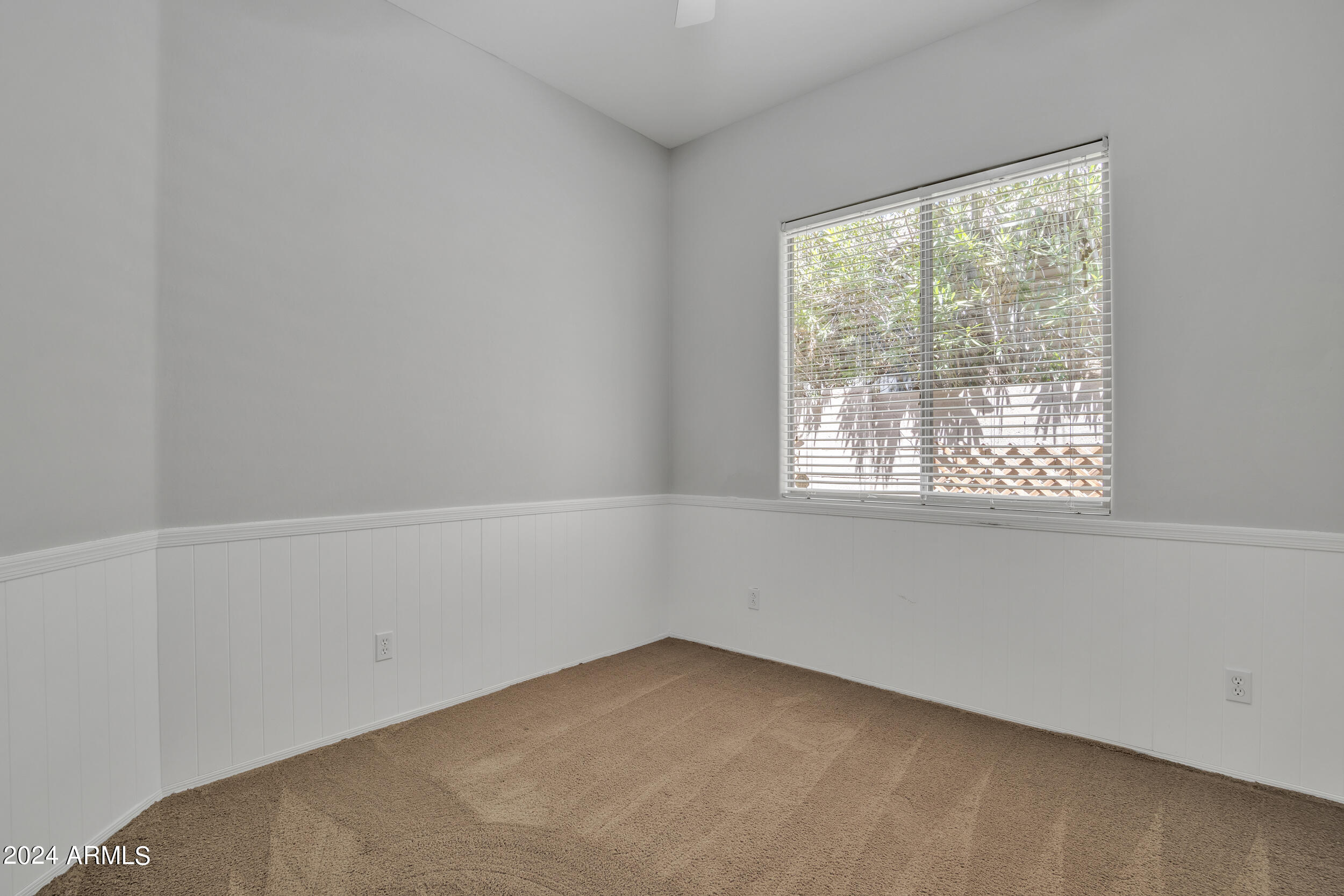 2934 W SILVER FOX Way