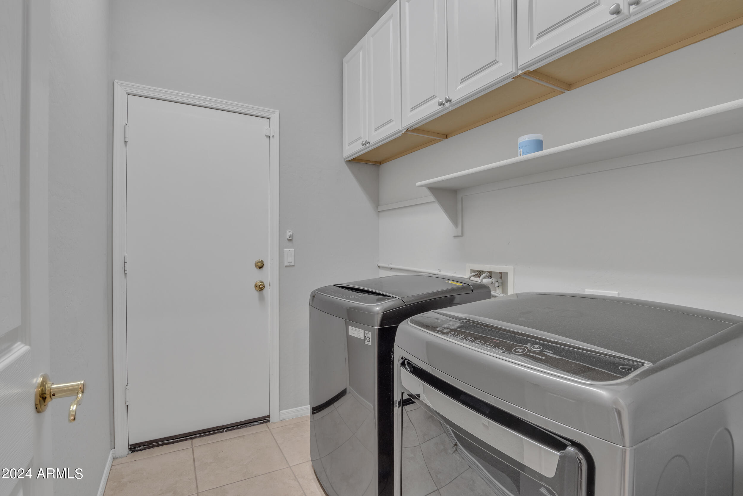 2934 W SILVER FOX Way