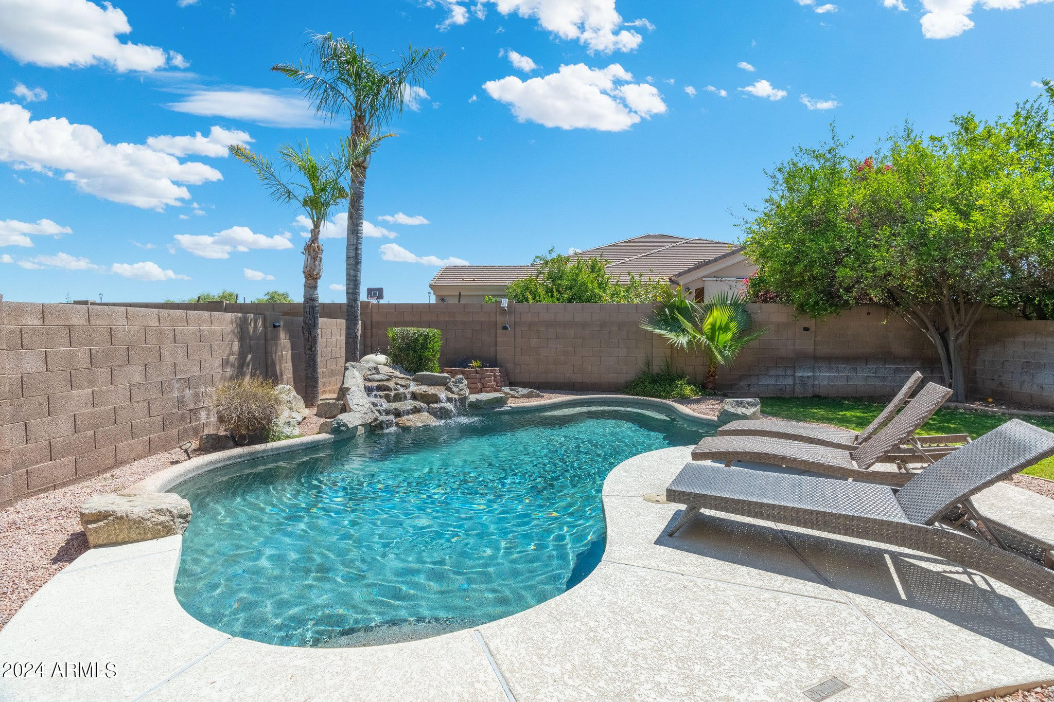 1253 S COLONIAL Drive