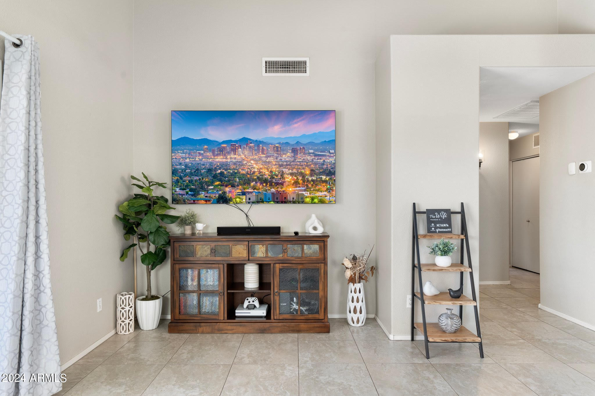 1253 S COLONIAL Drive