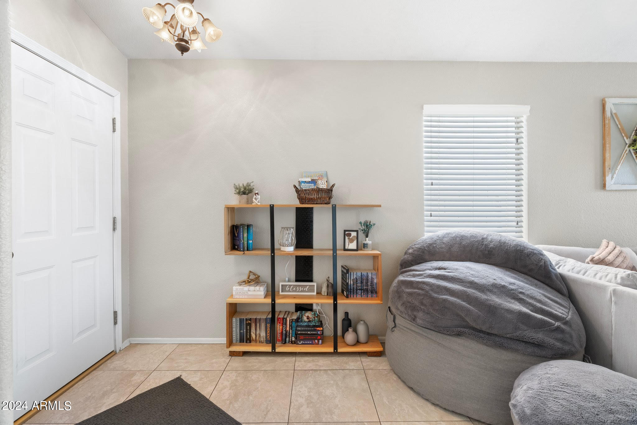 1253 S COLONIAL Drive