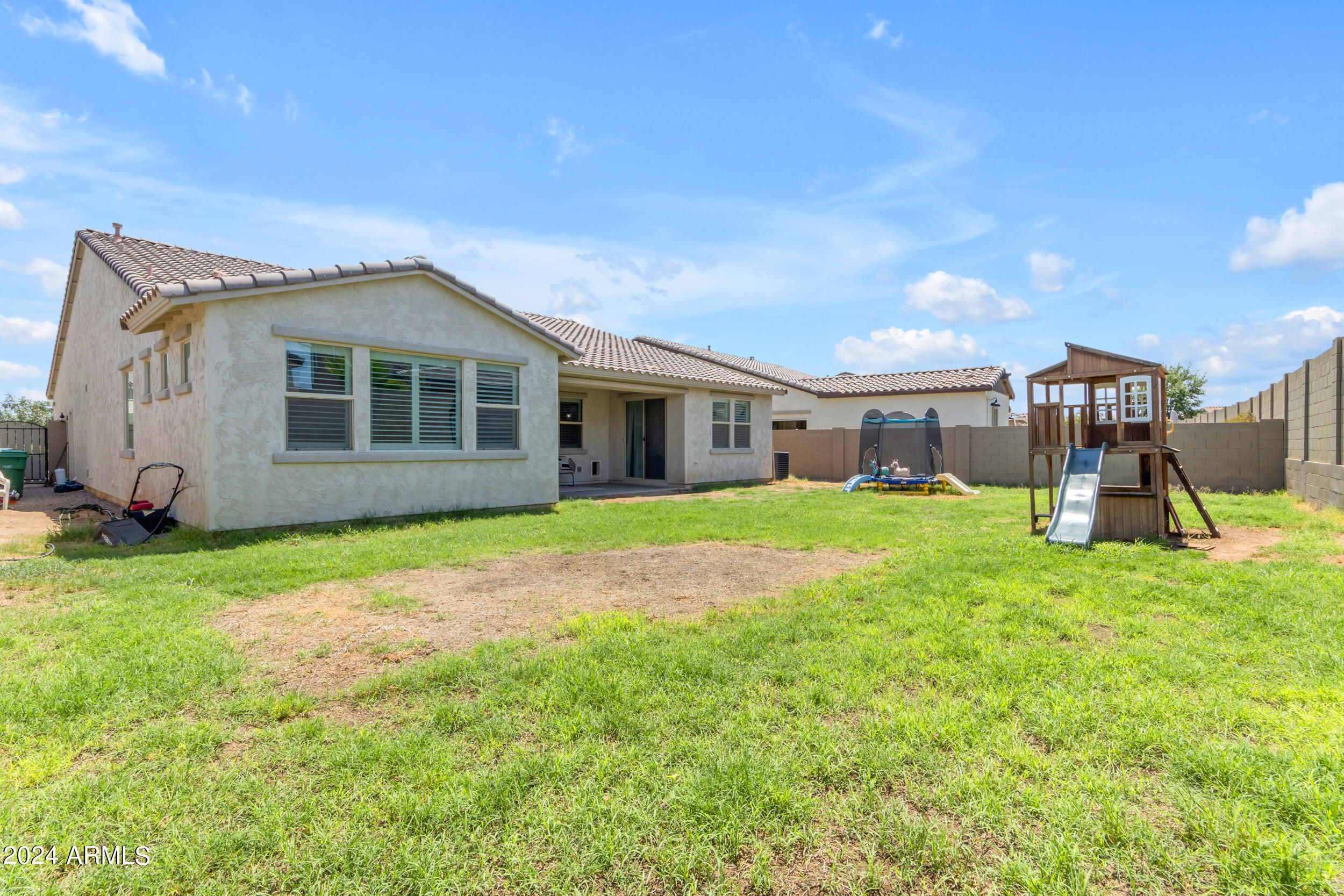 10064 E SATELLITE Drive