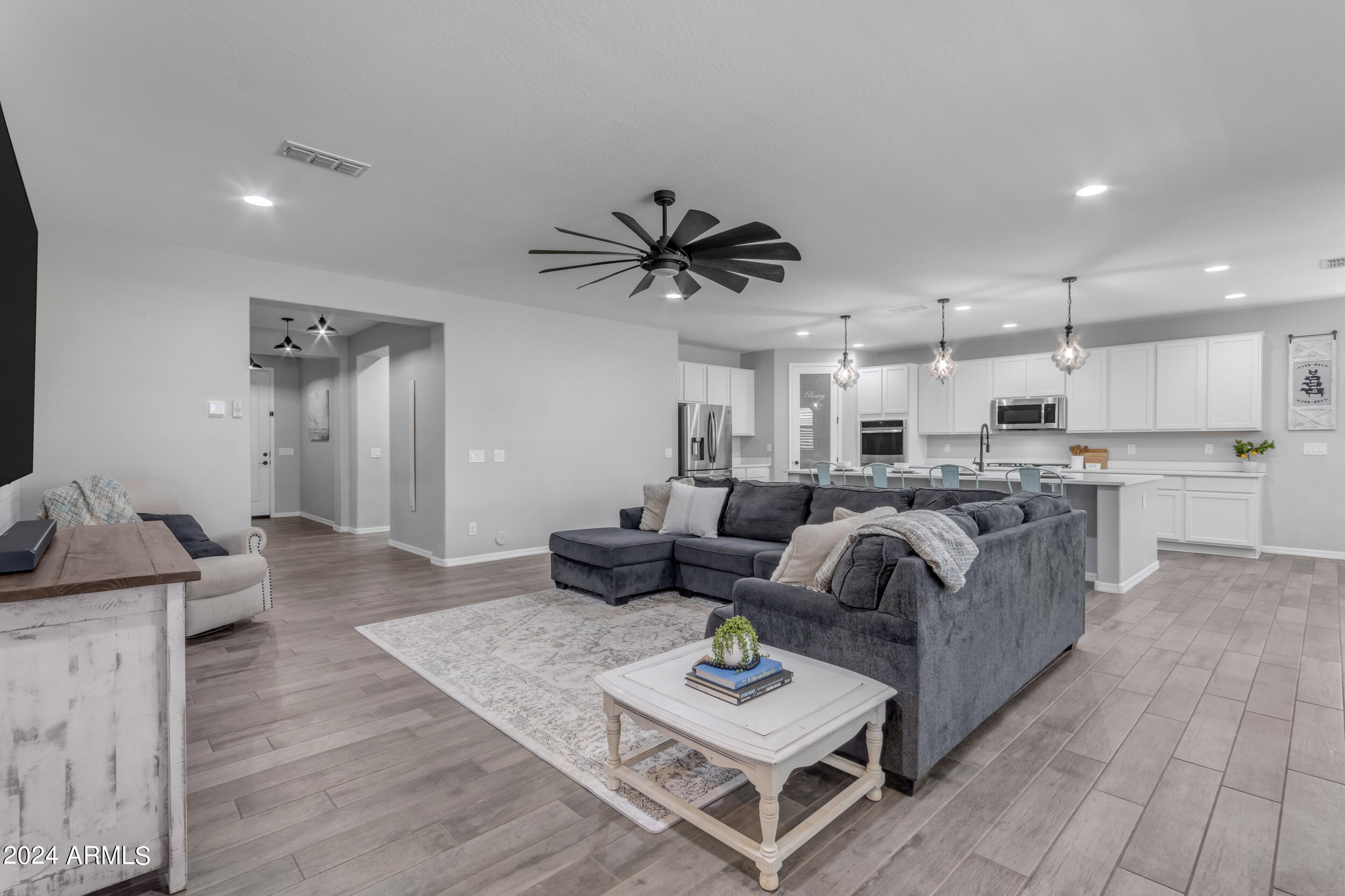 10064 E SATELLITE Drive