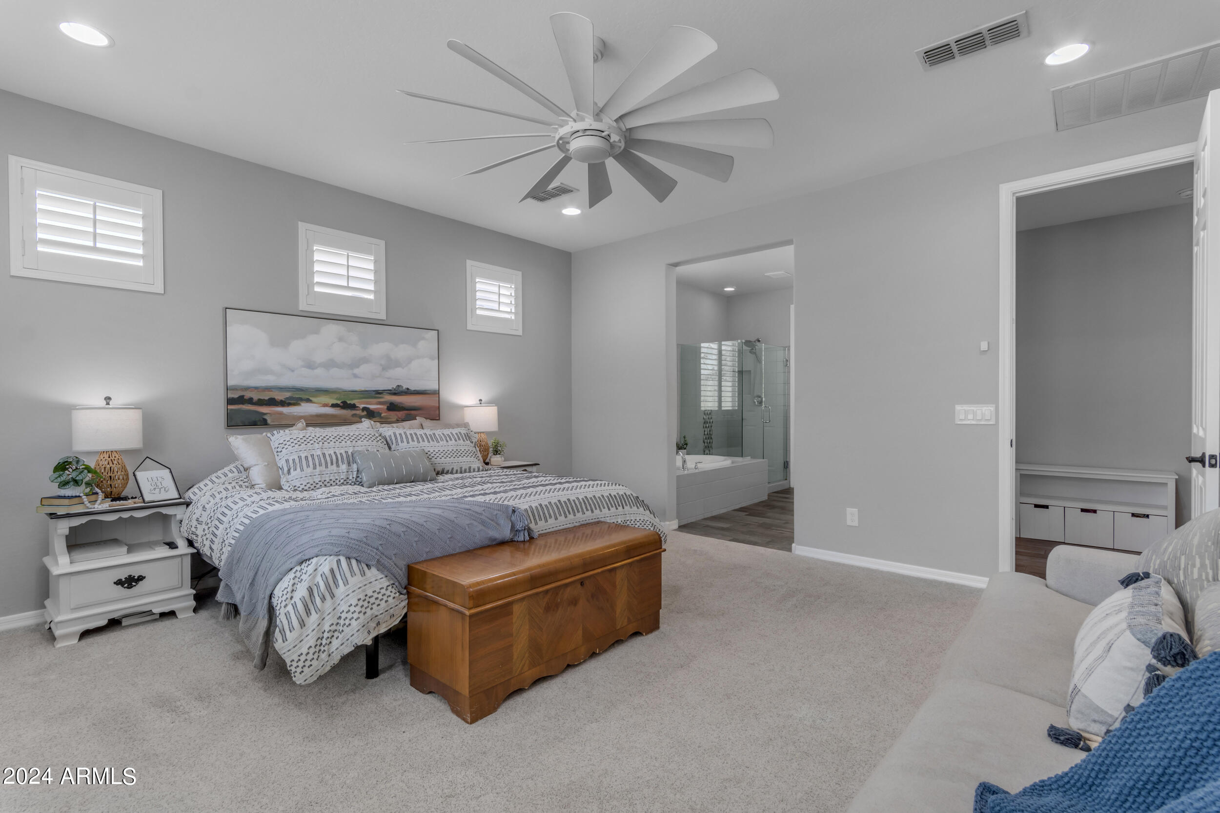 10064 E SATELLITE Drive