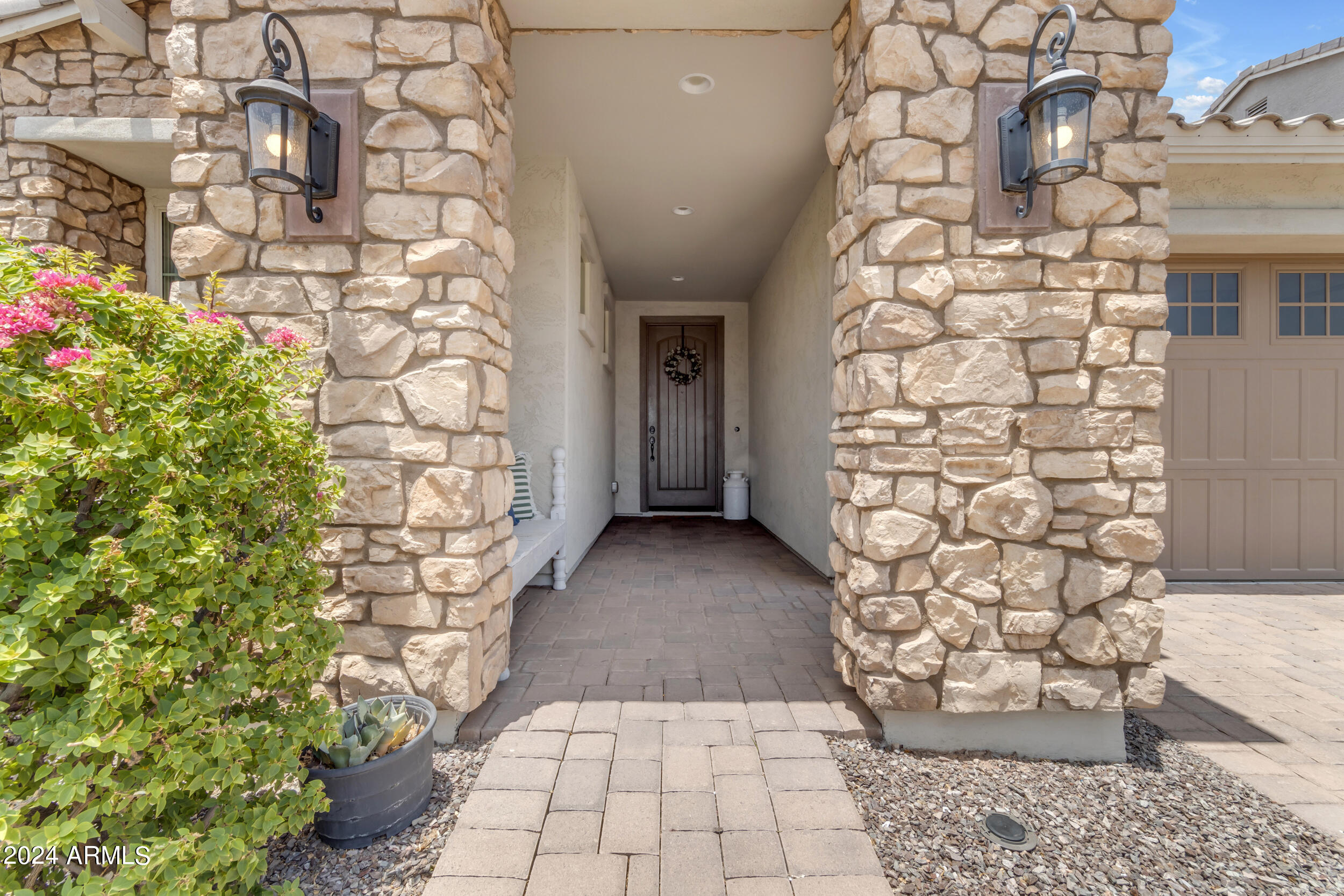 10064 E SATELLITE Drive