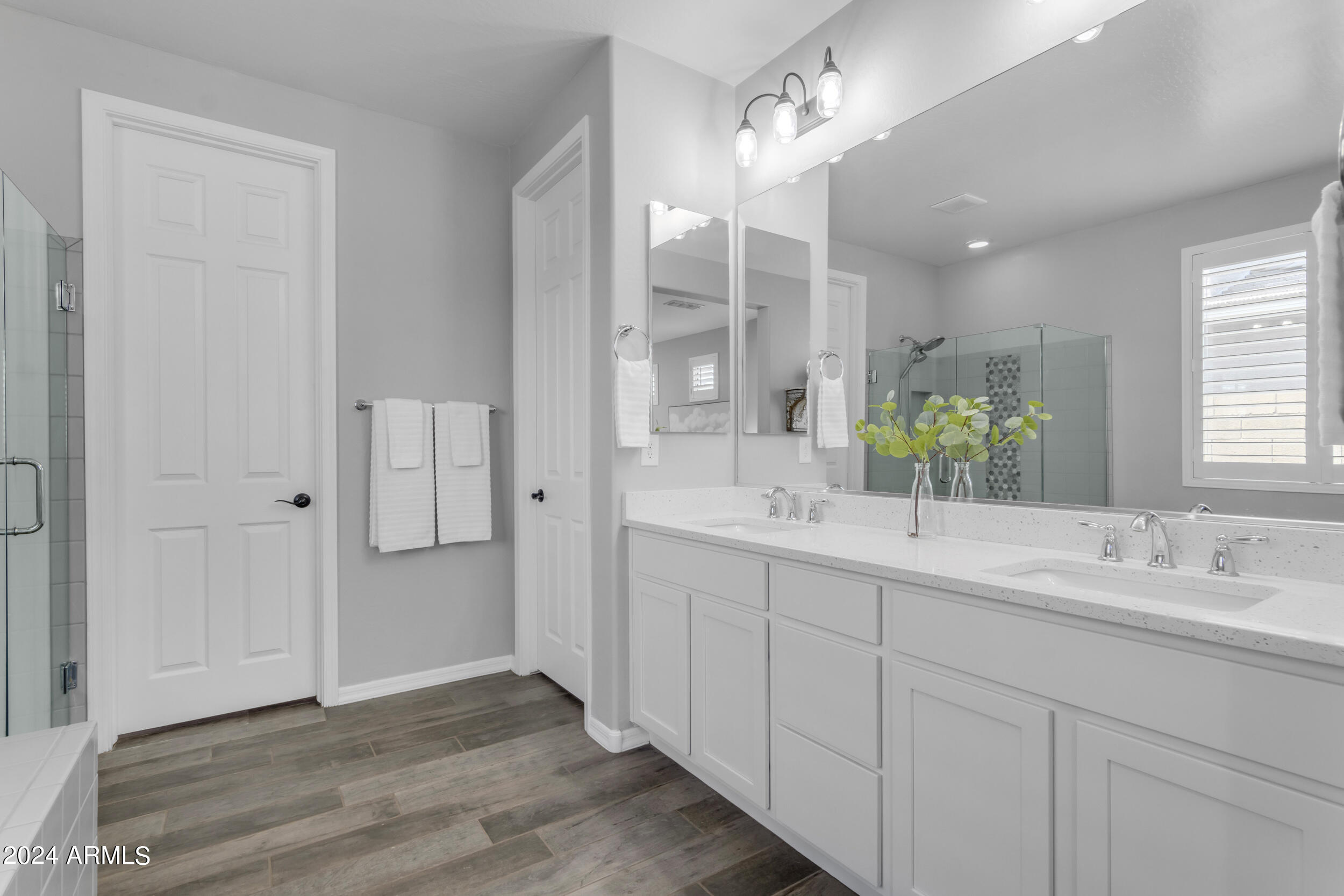 10064 E SATELLITE Drive