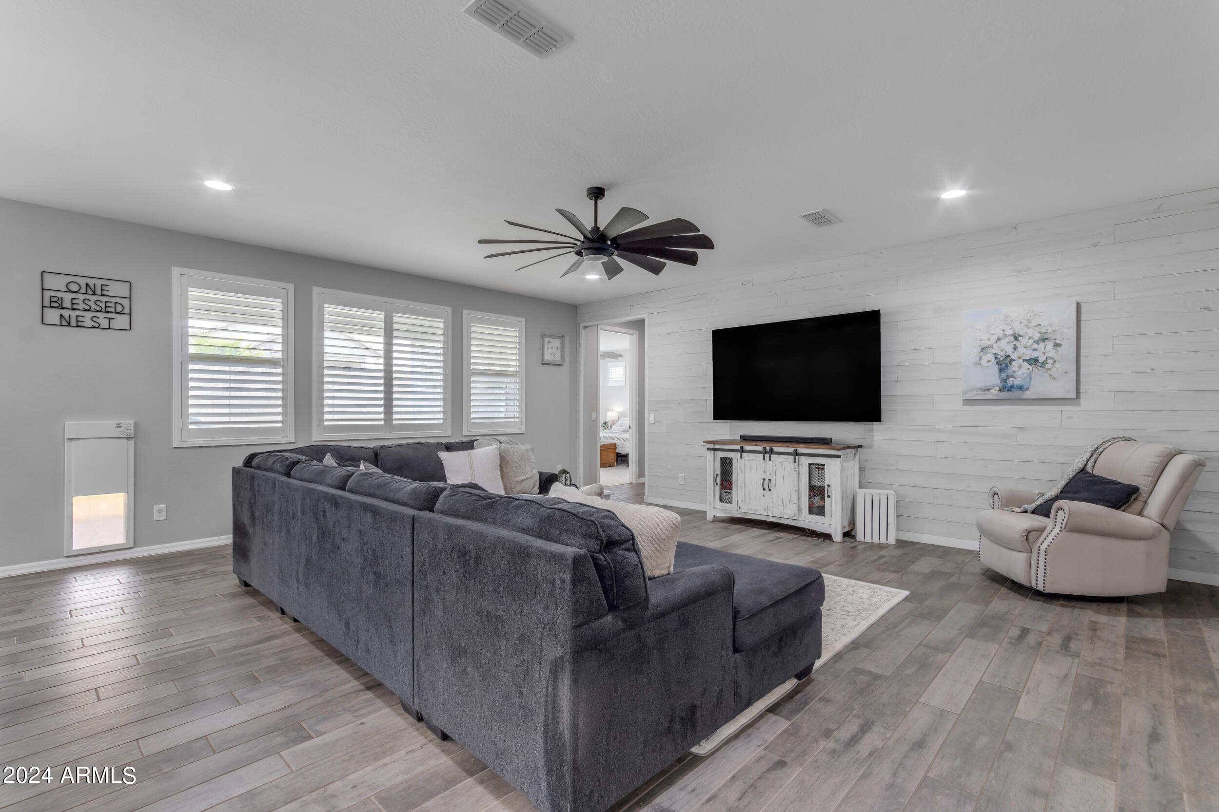 10064 E SATELLITE Drive