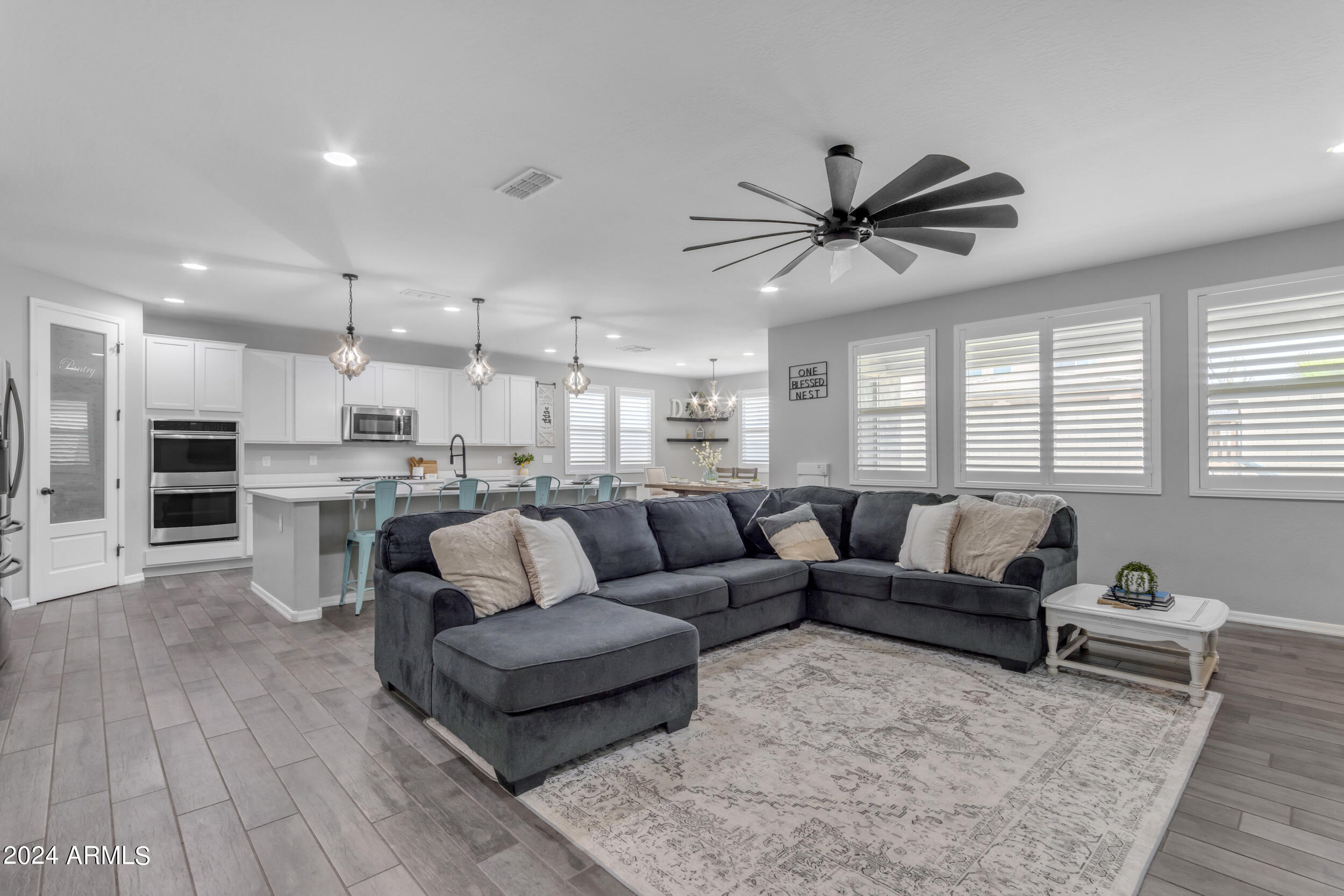 10064 E SATELLITE Drive