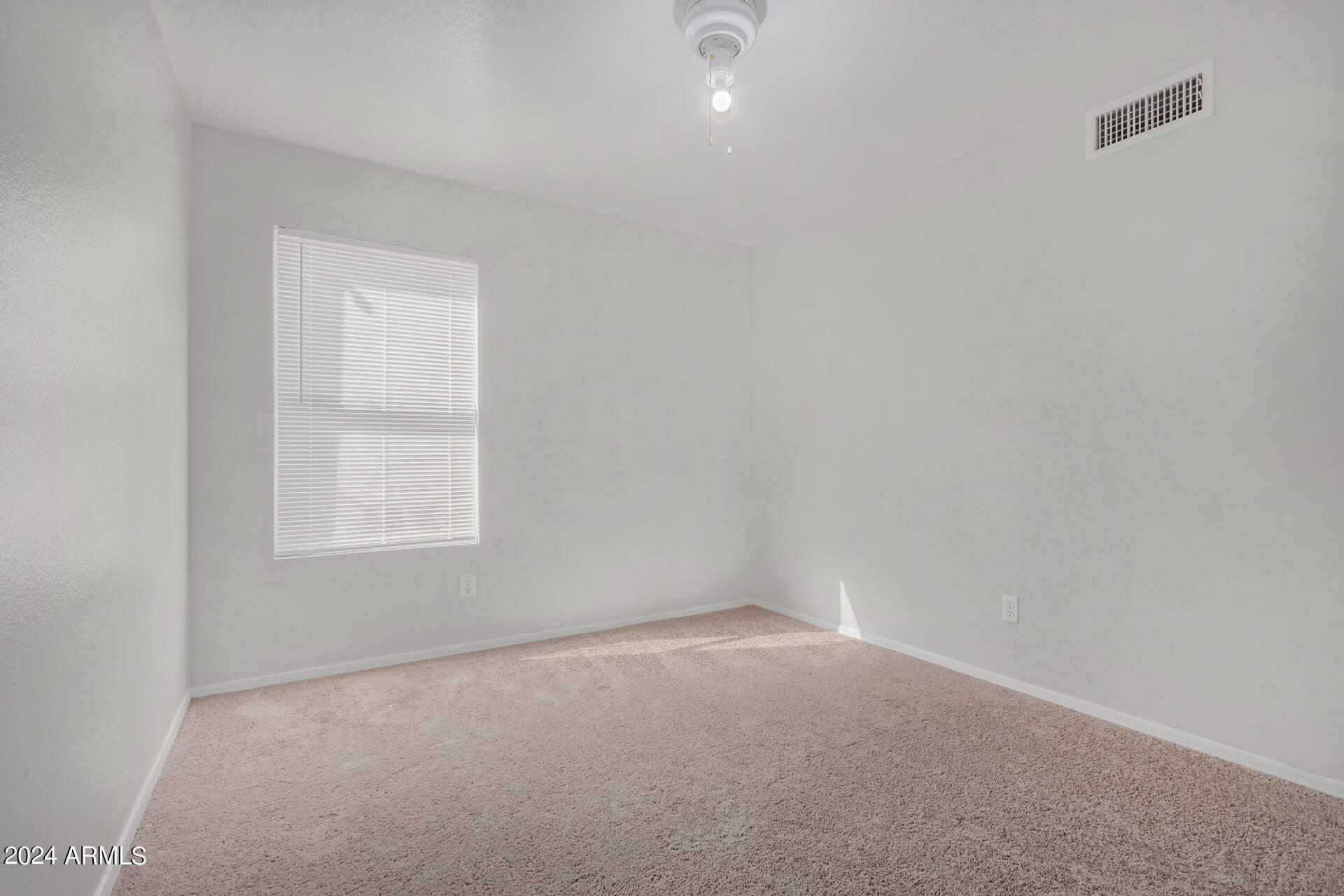 2342 E SMOKE TREE Road