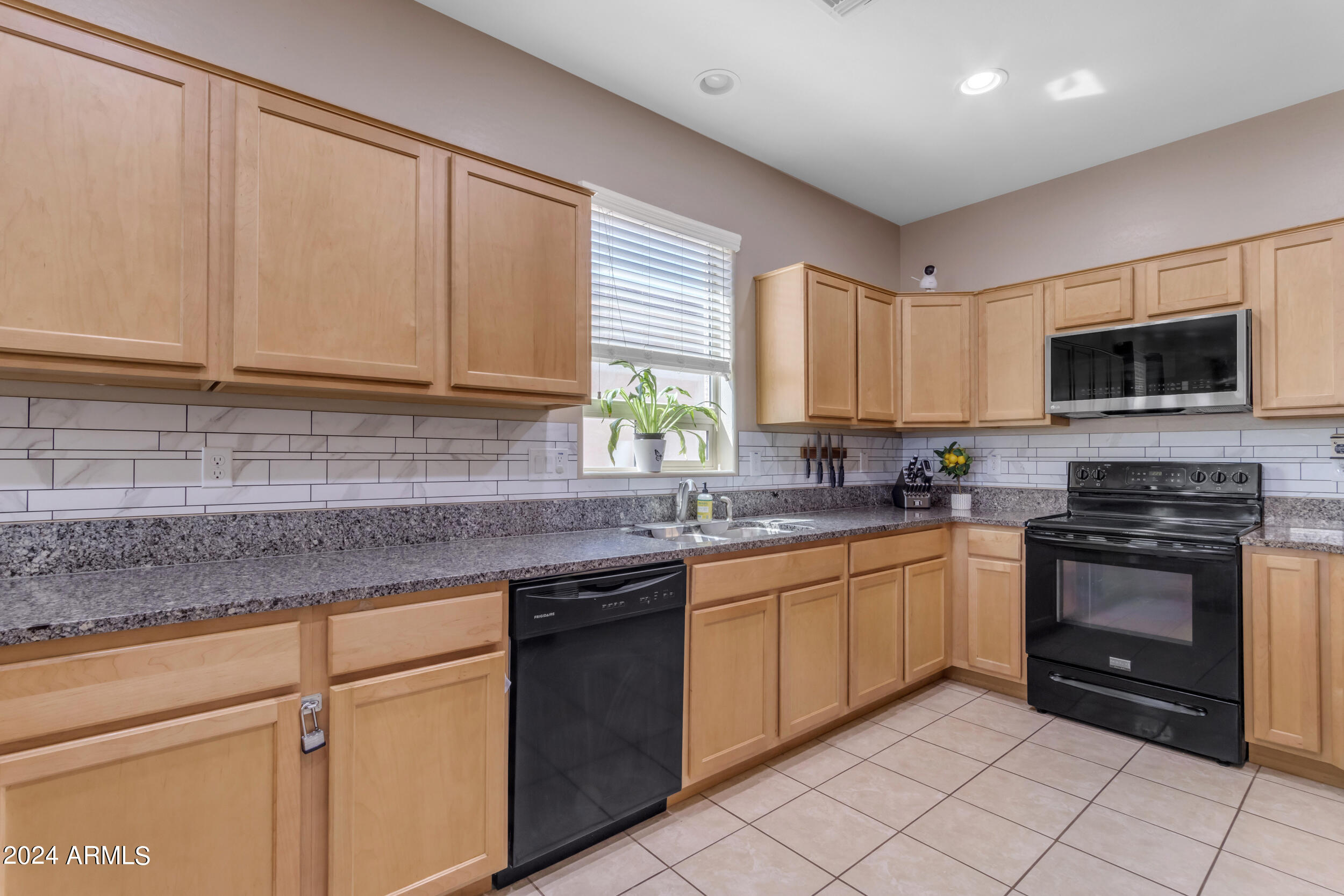 4971 E SUNSTONE Drive