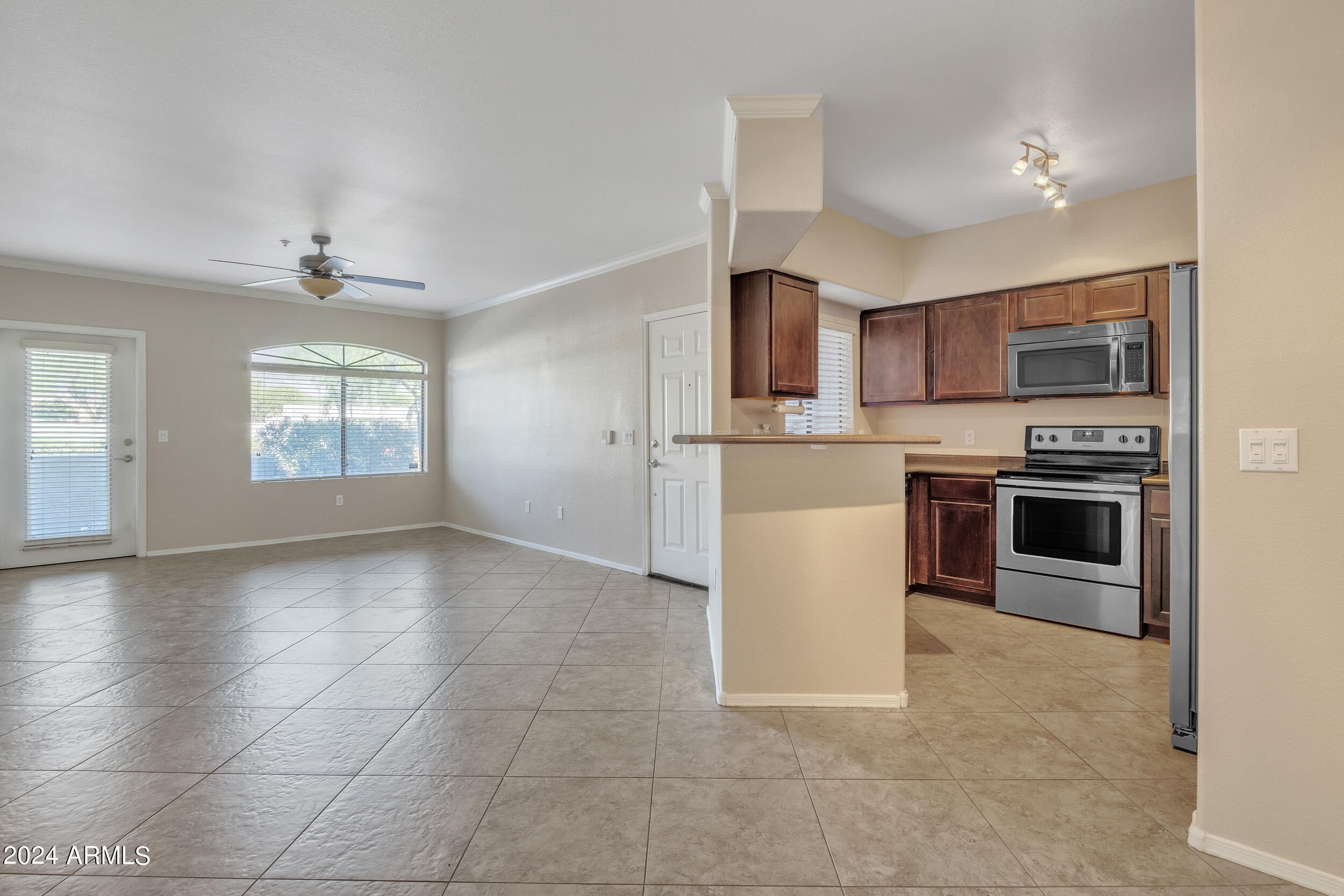 15095 N THOMPSON PEAK Parkway, 1035