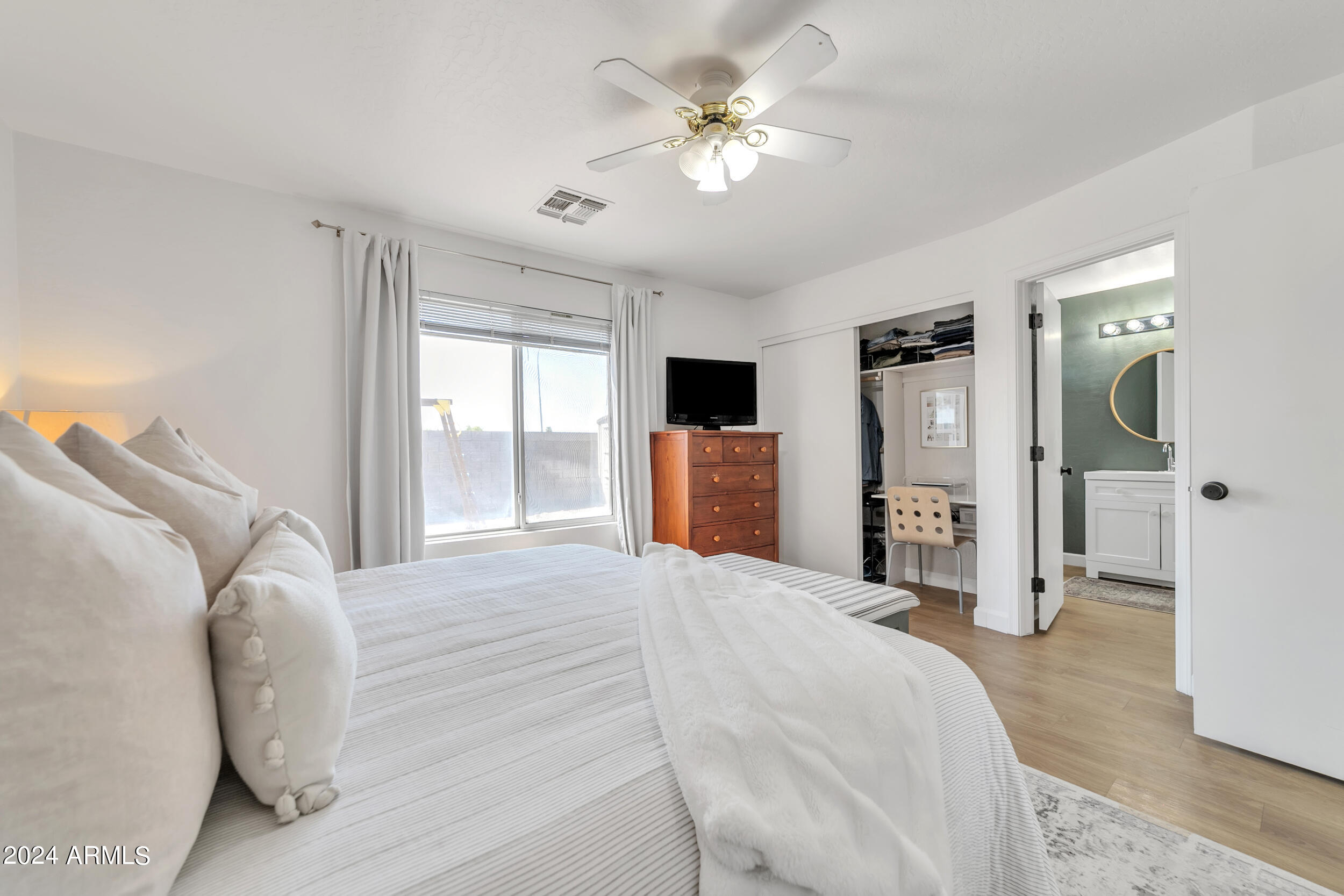 8557 E CLOVIS Avenue