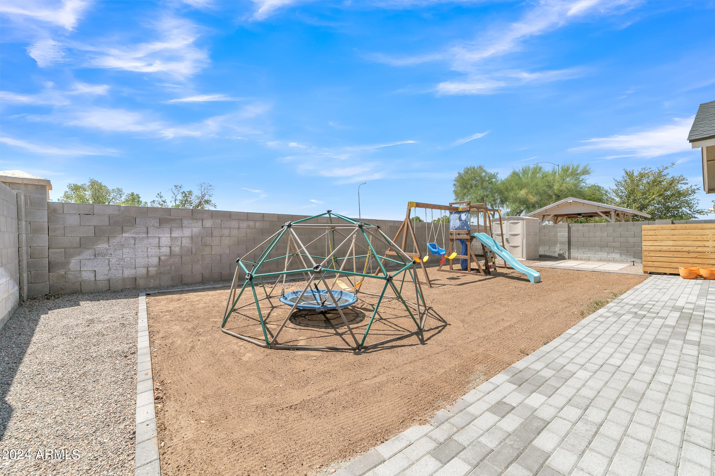 8557 E CLOVIS Avenue