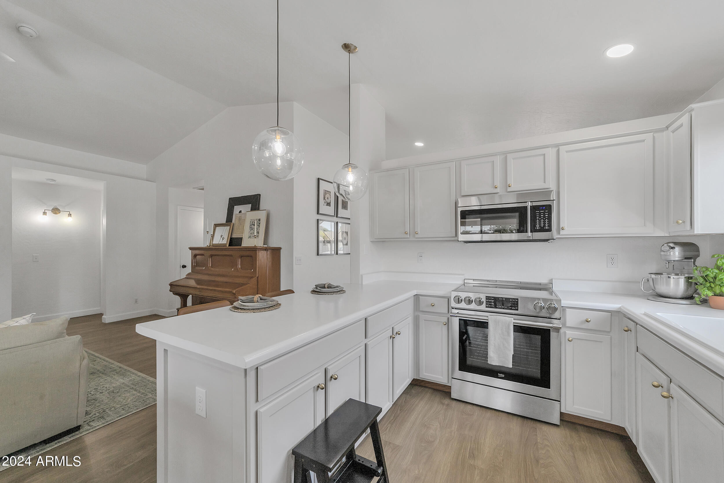 8557 E CLOVIS Avenue