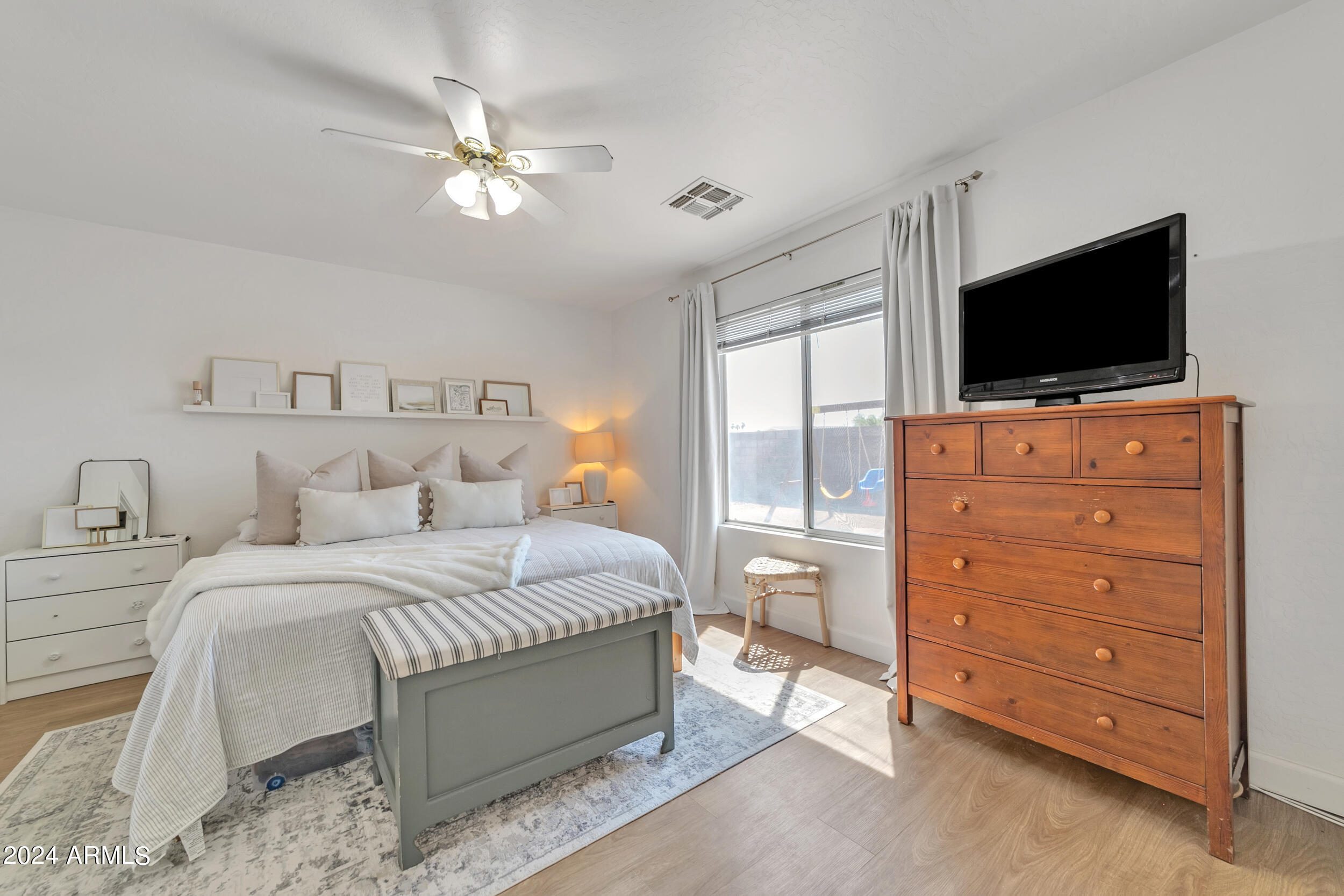 8557 E CLOVIS Avenue