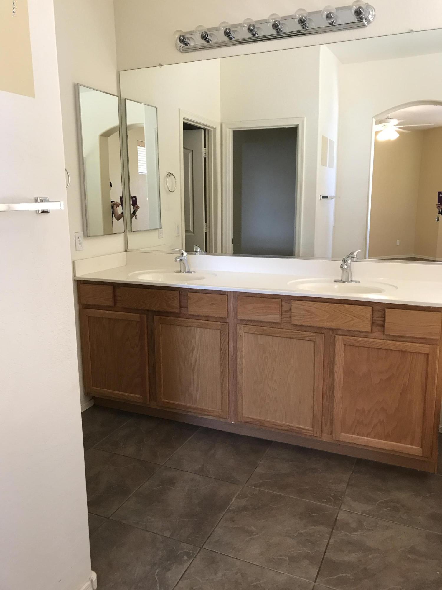 3061 E VALLEJO Drive