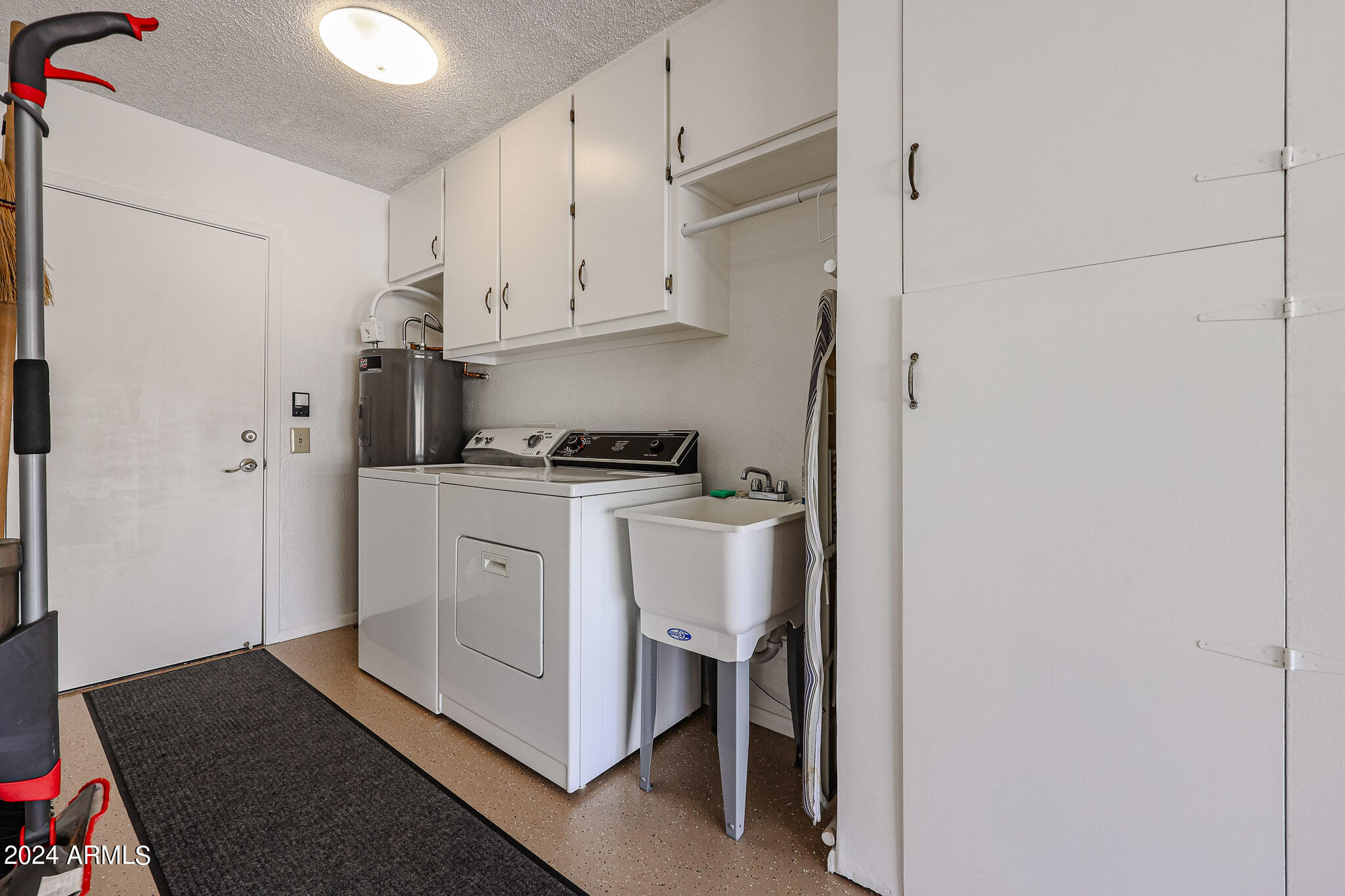 13877 N 111TH Avenue