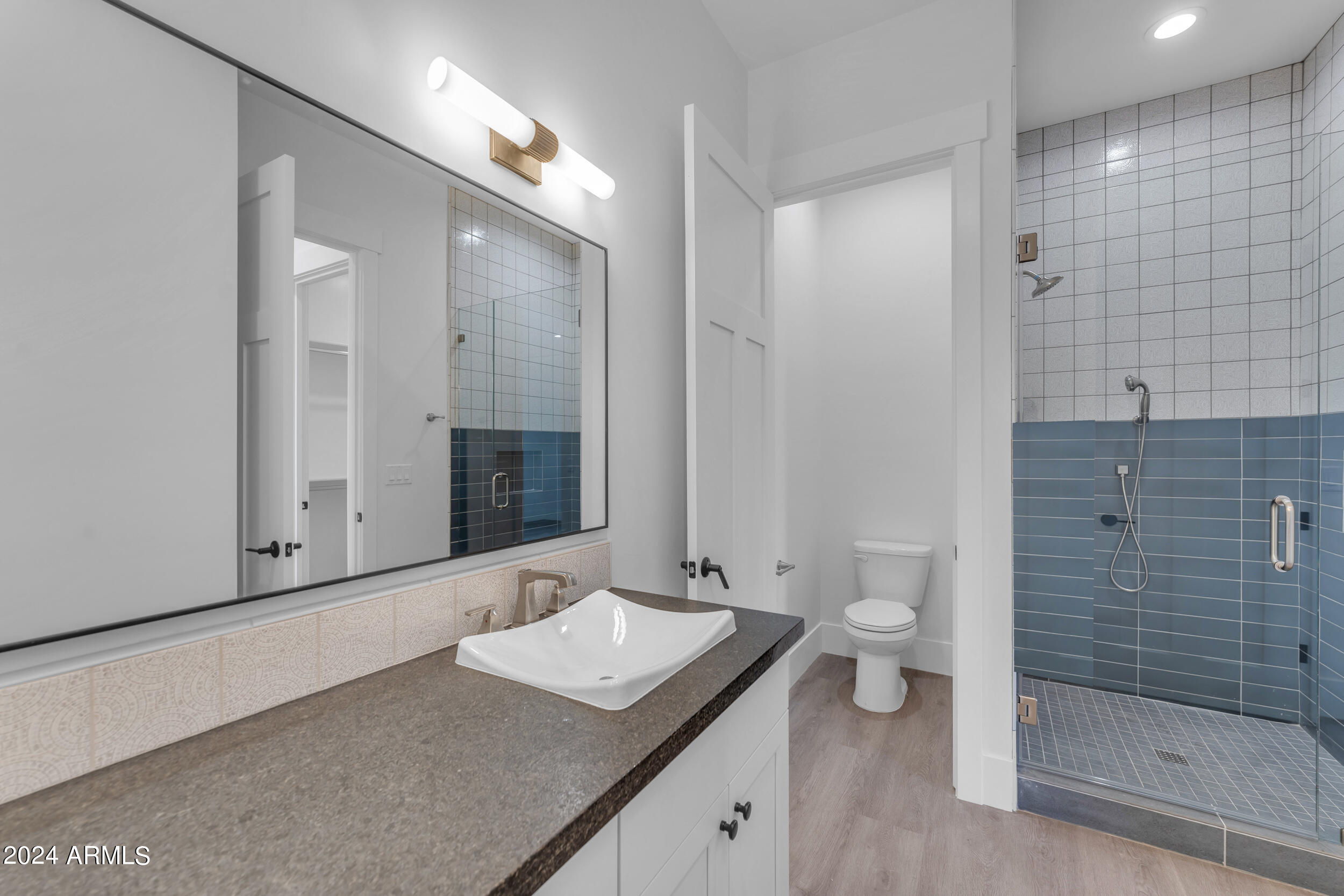 2592 E Mountain Drive