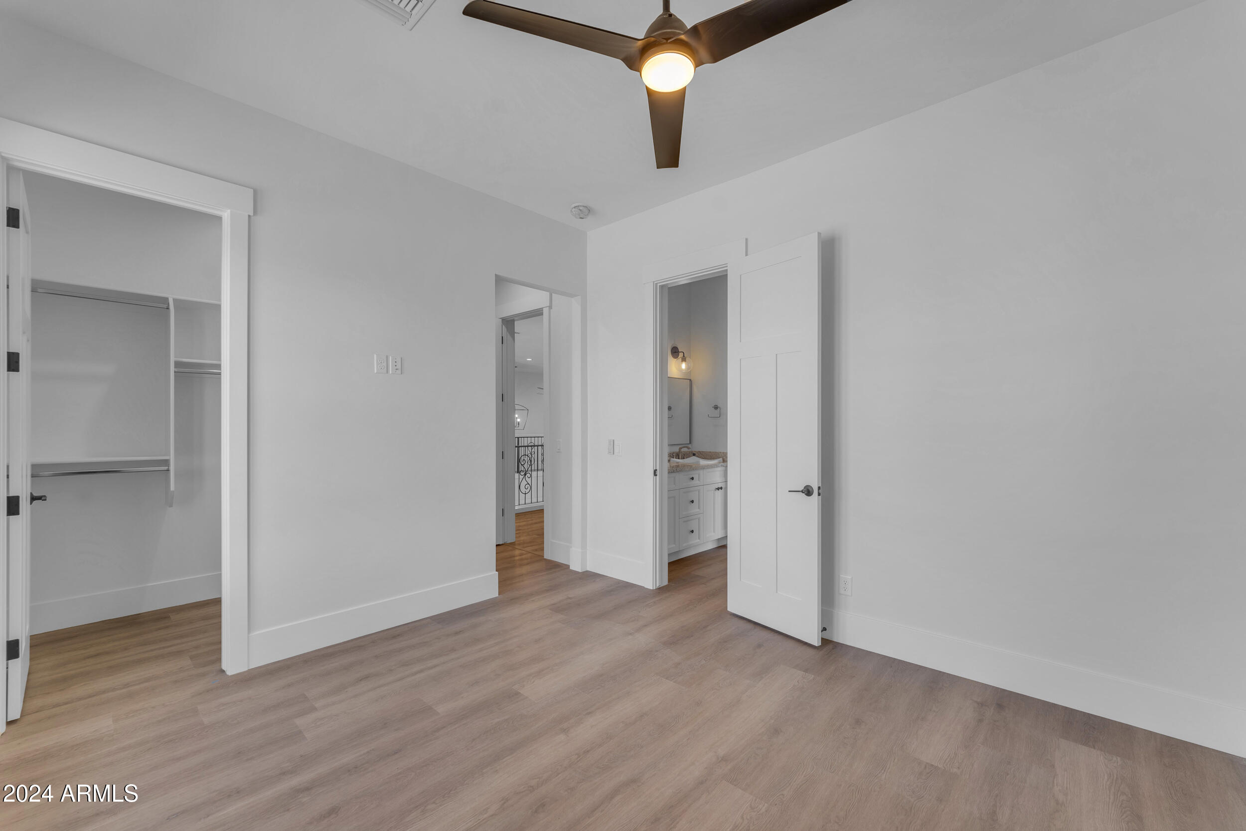 2592 E Mountain Drive