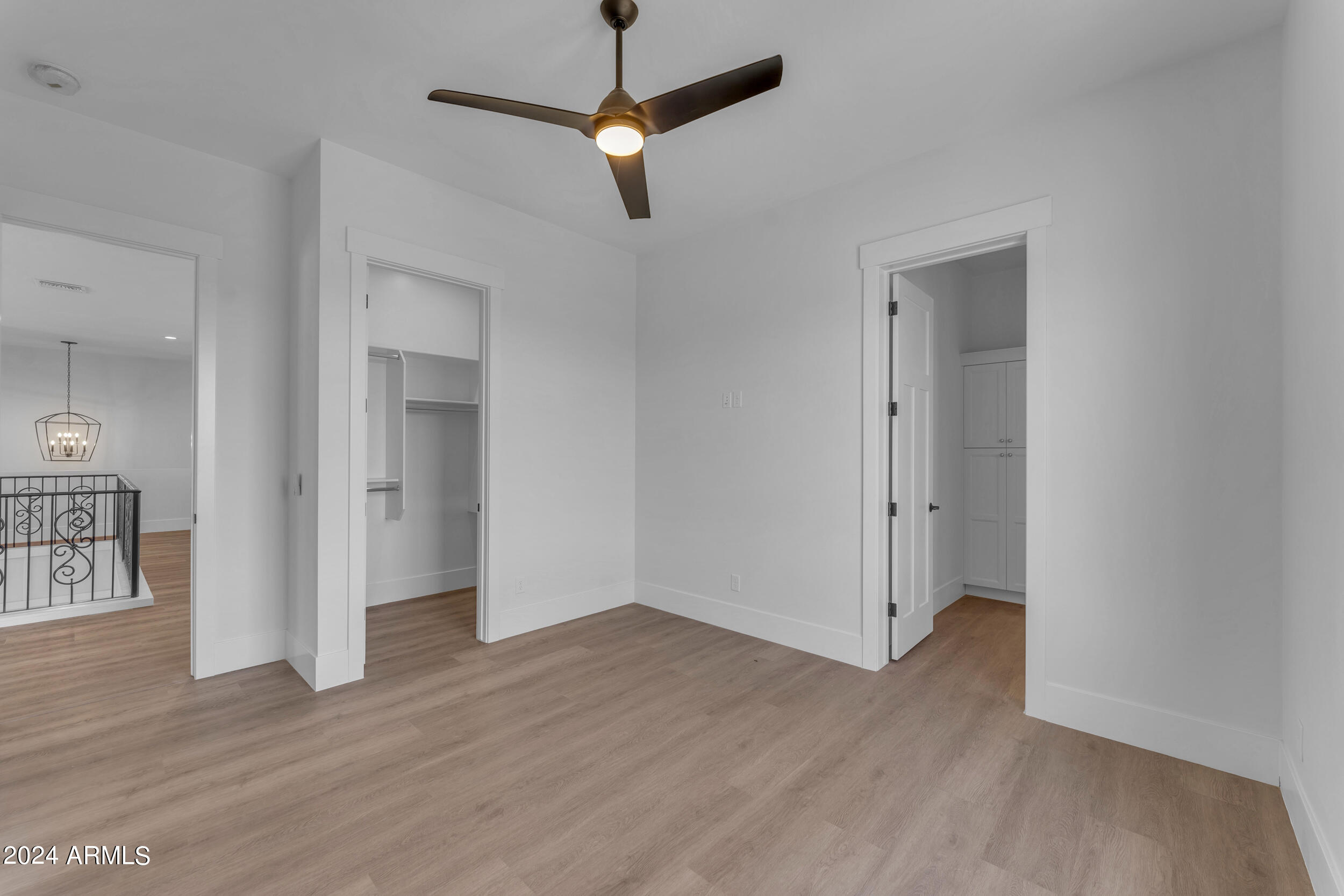 2592 E Mountain Drive