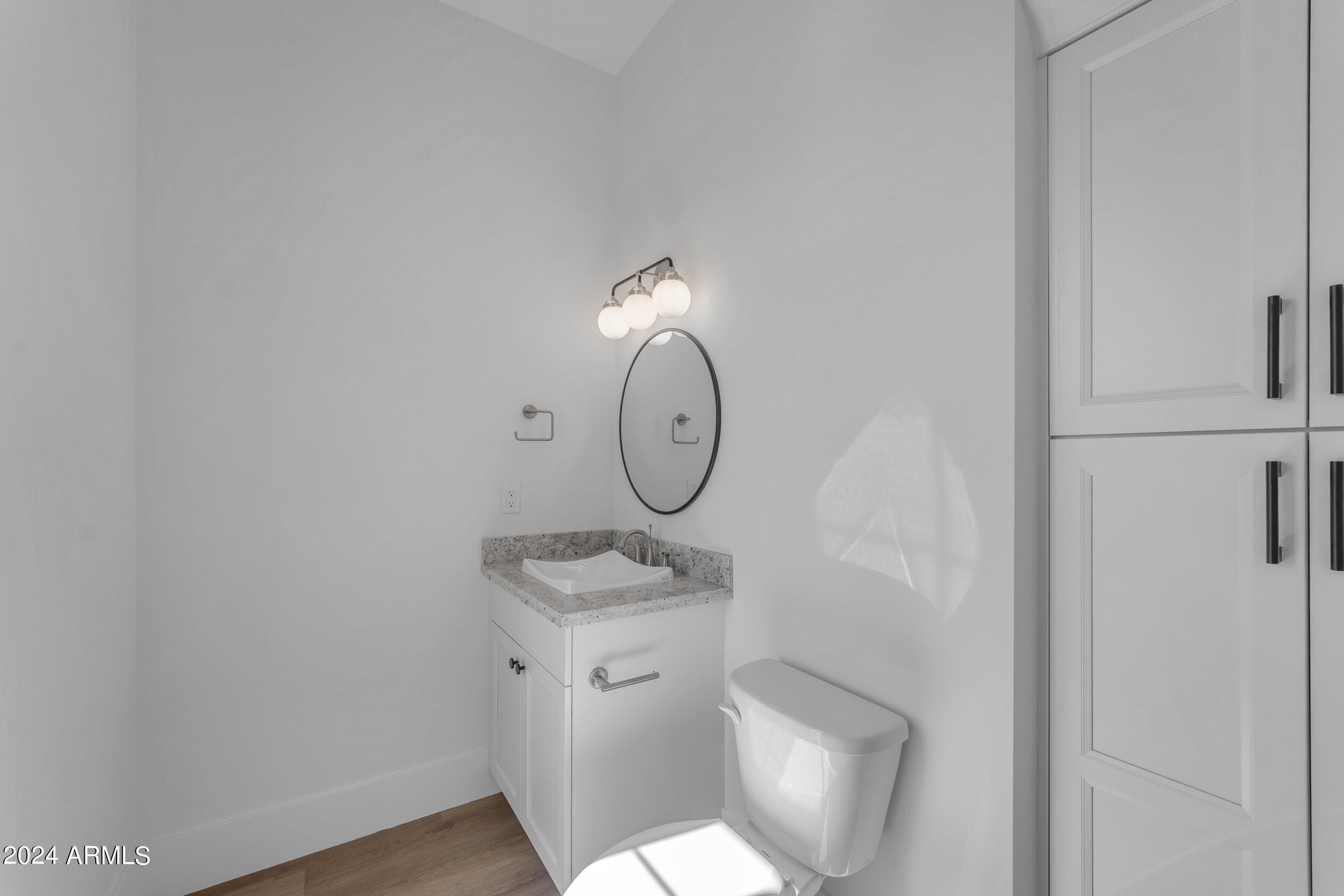 2592 E Mountain Drive