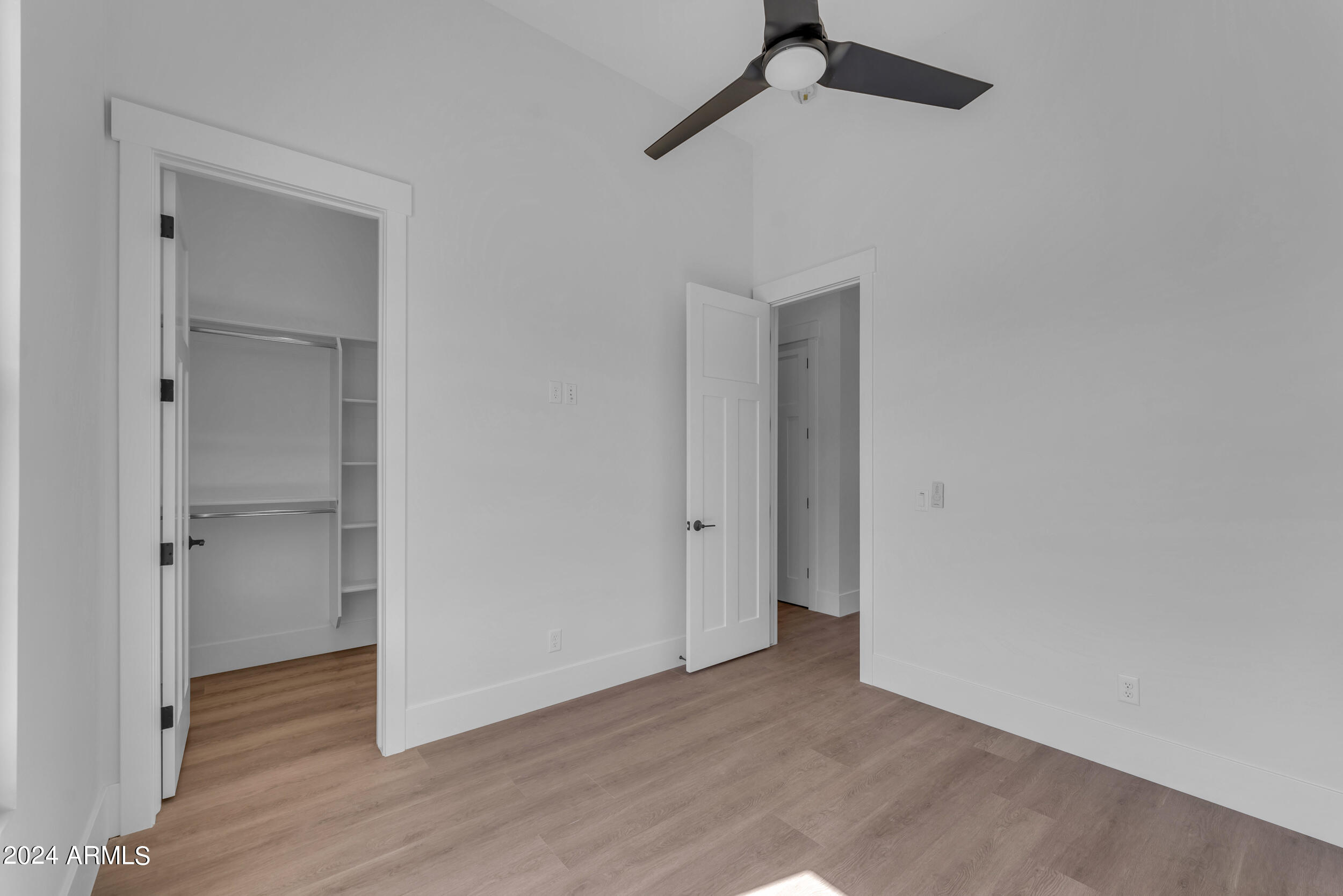 2592 E Mountain Drive