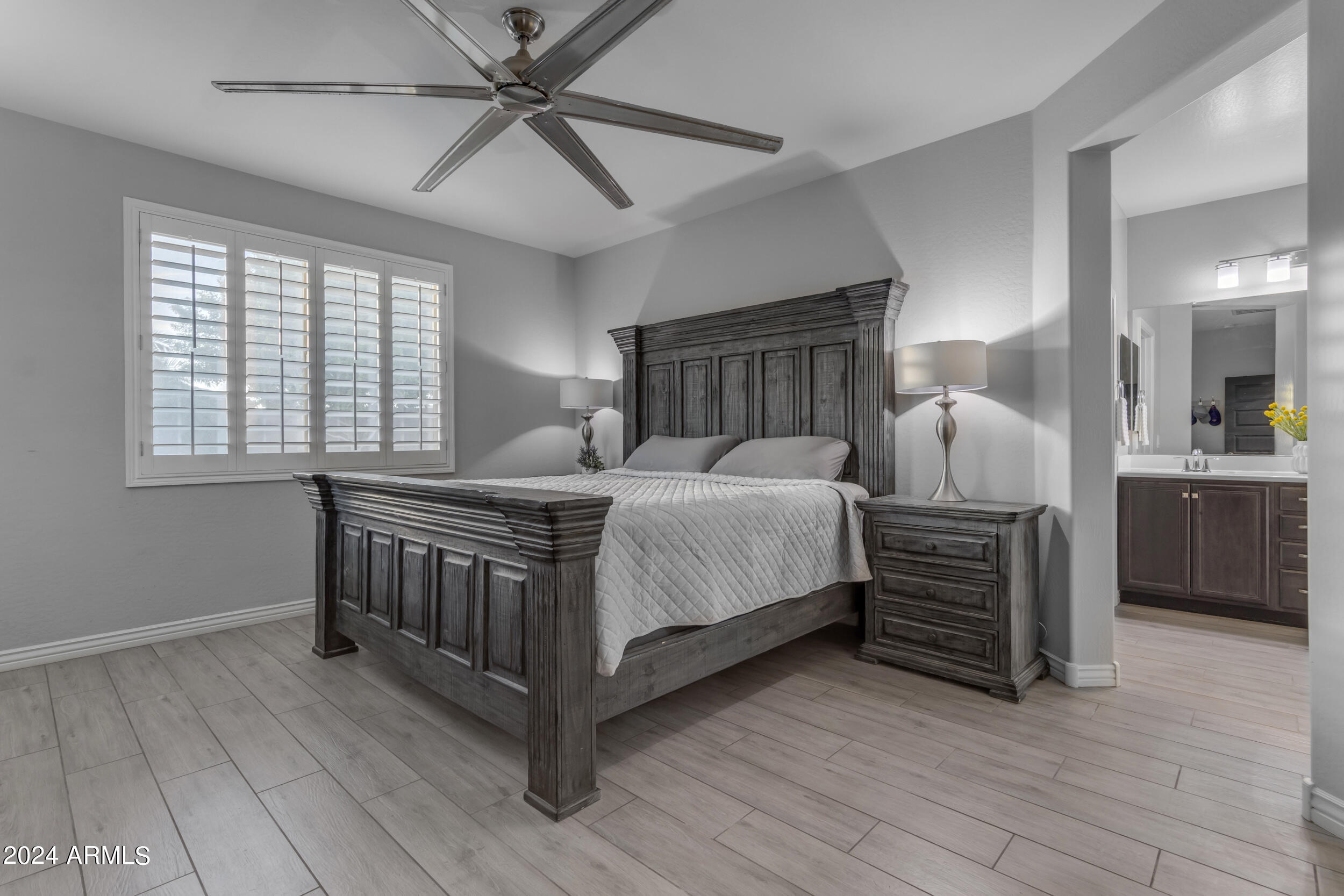 7738 S RESEDA Street