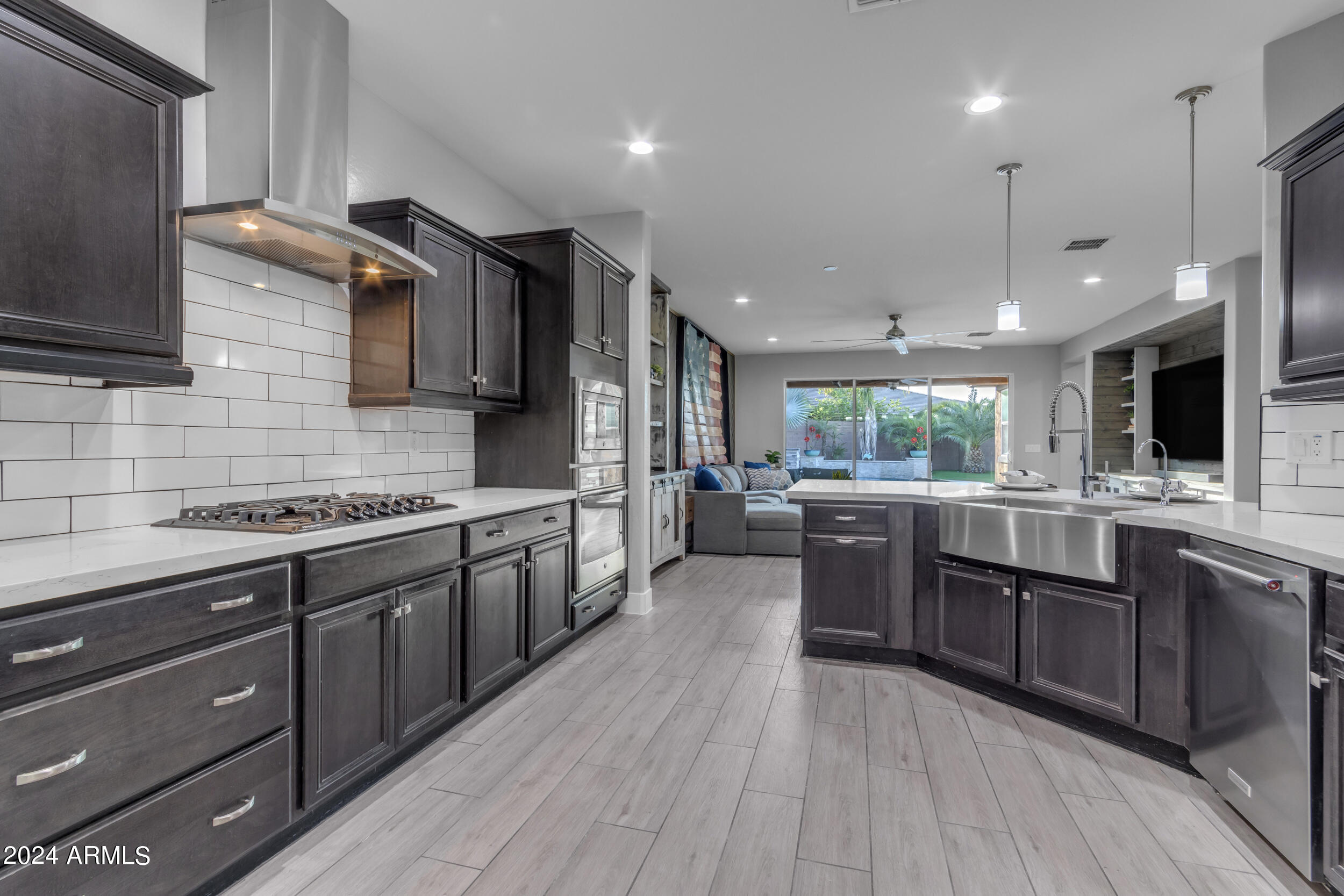 7738 S RESEDA Street