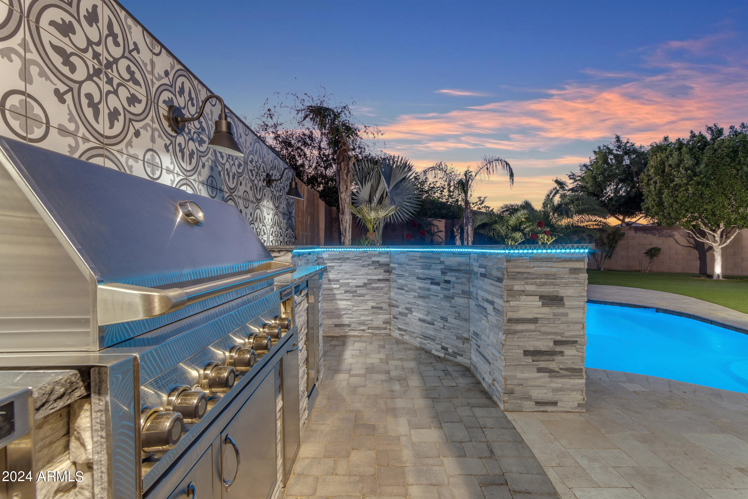 7738 S RESEDA Street