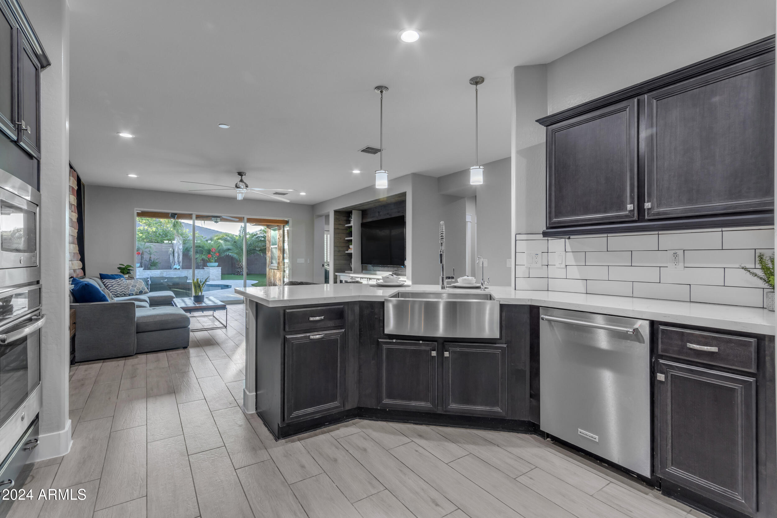 7738 S RESEDA Street