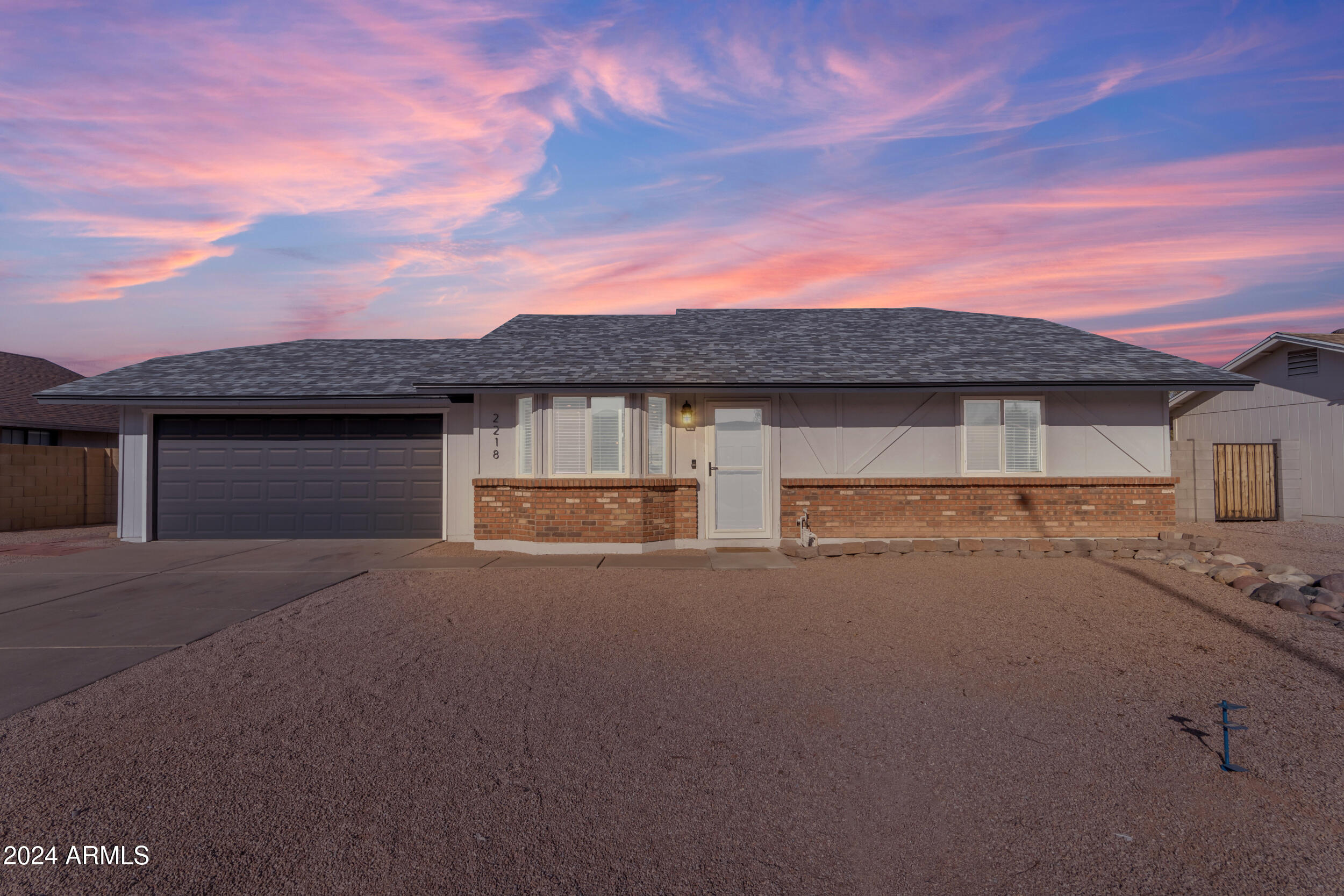 2218 E DRAGOON Avenue