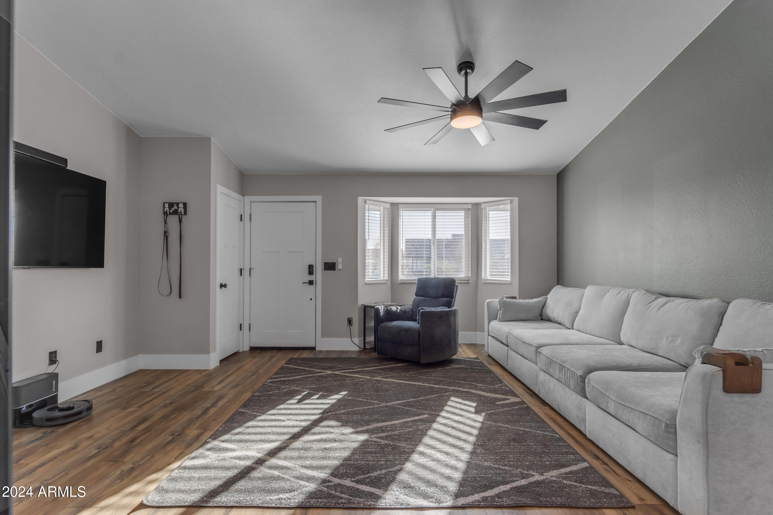 2218 E DRAGOON Avenue