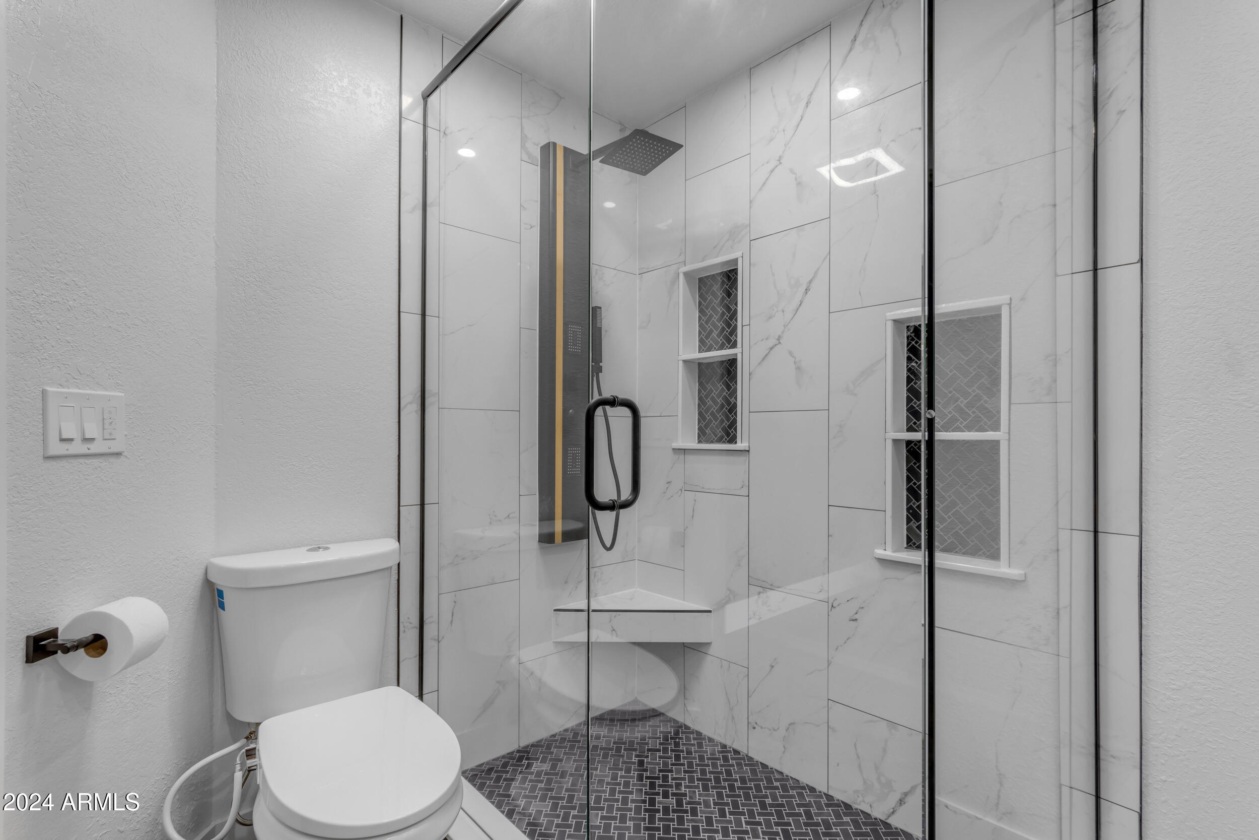 2218 E DRAGOON Avenue