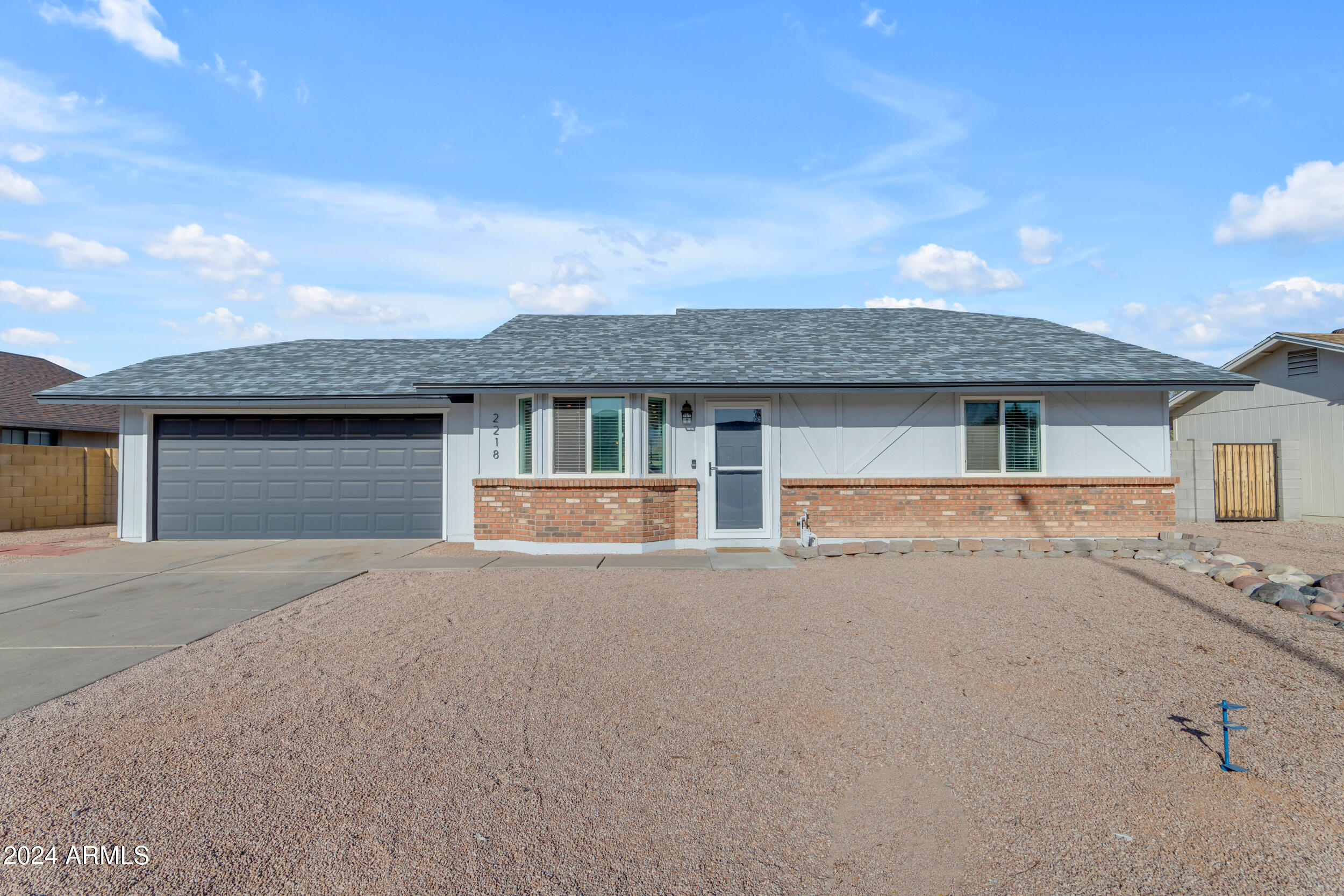 2218 E DRAGOON Avenue