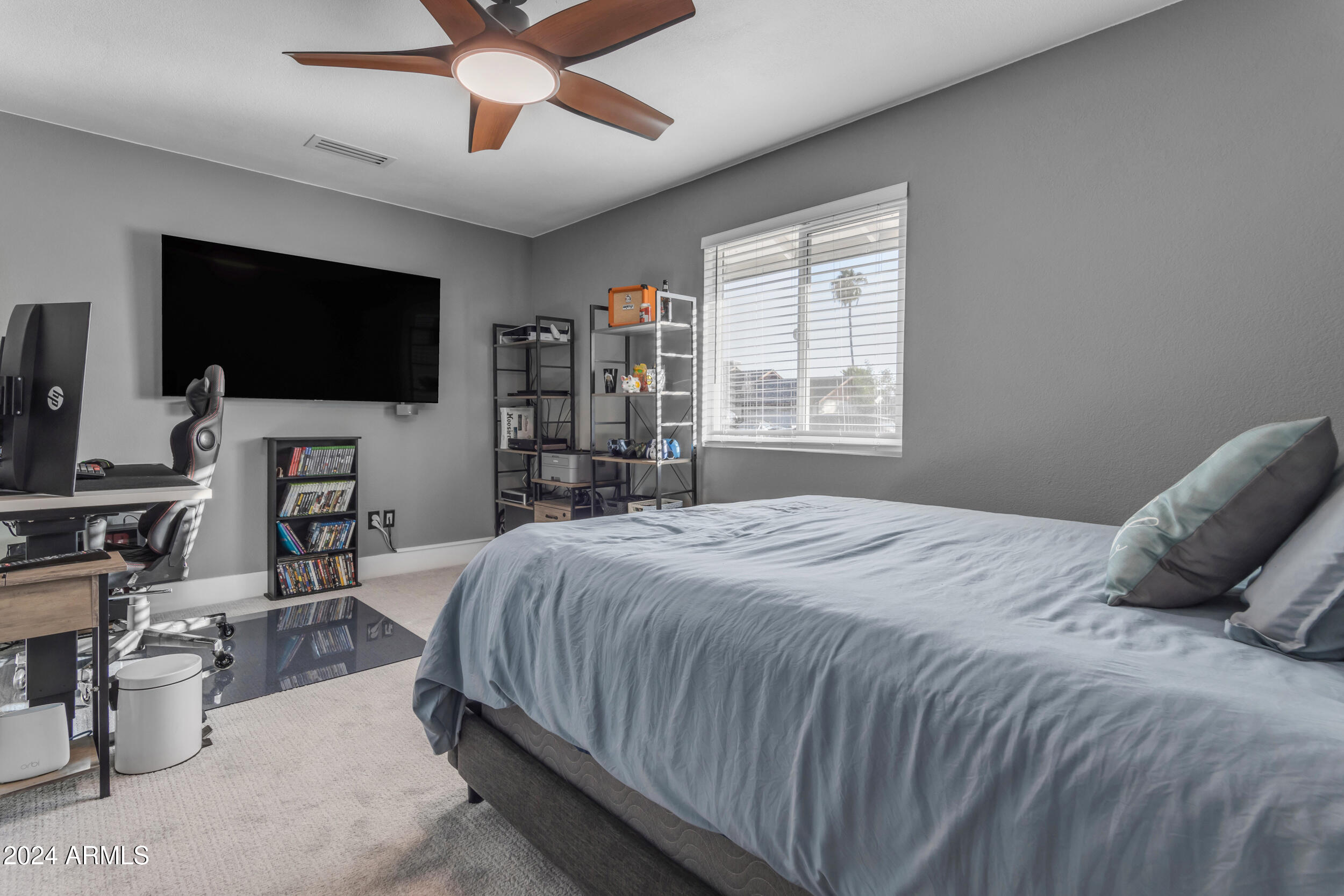 2218 E DRAGOON Avenue