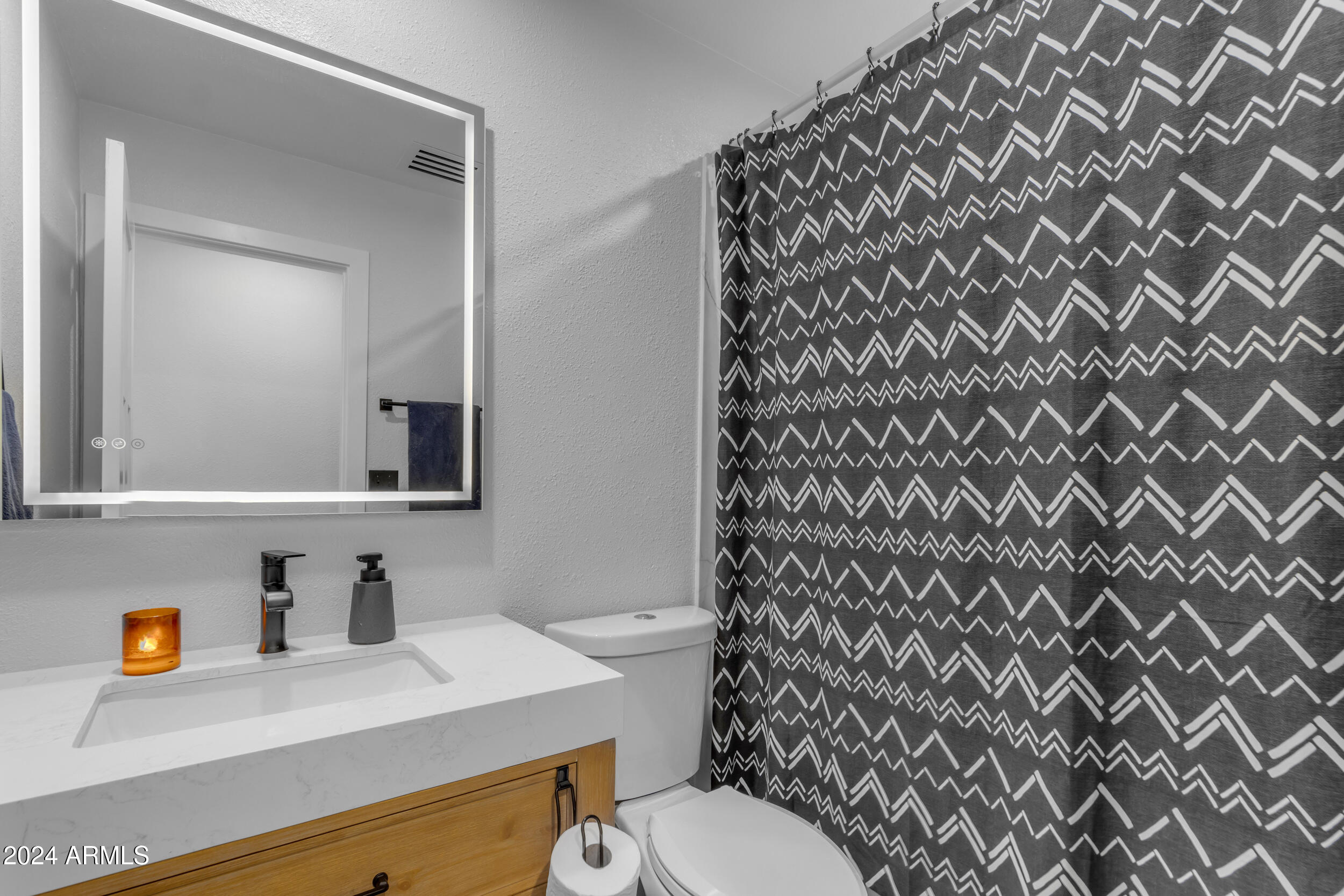 2218 E DRAGOON Avenue