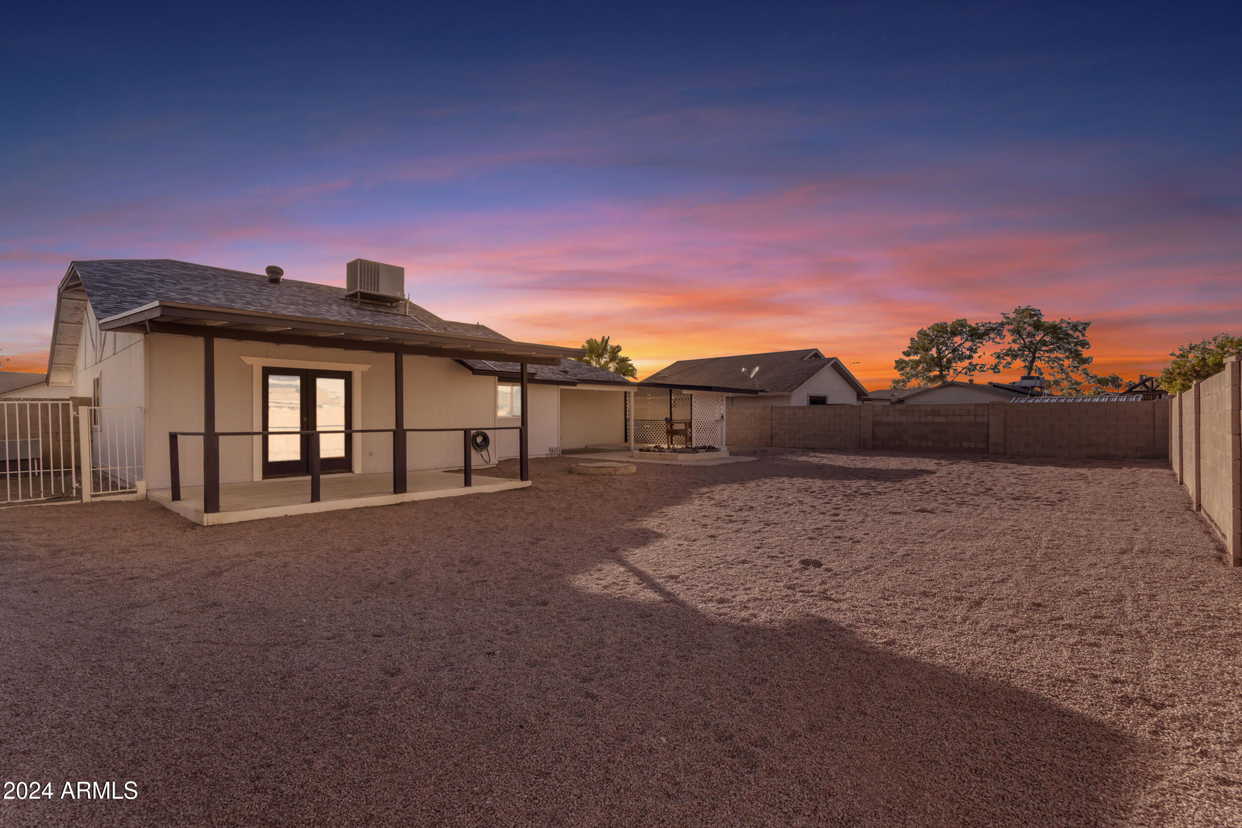 2218 E DRAGOON Avenue