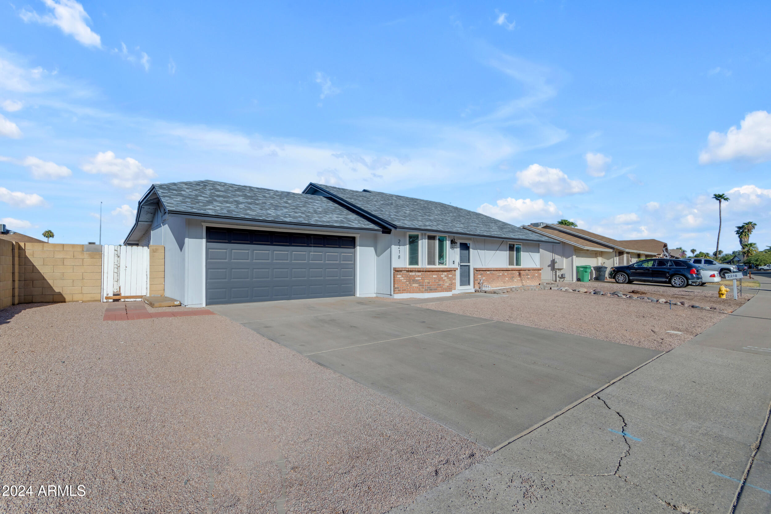 2218 E DRAGOON Avenue