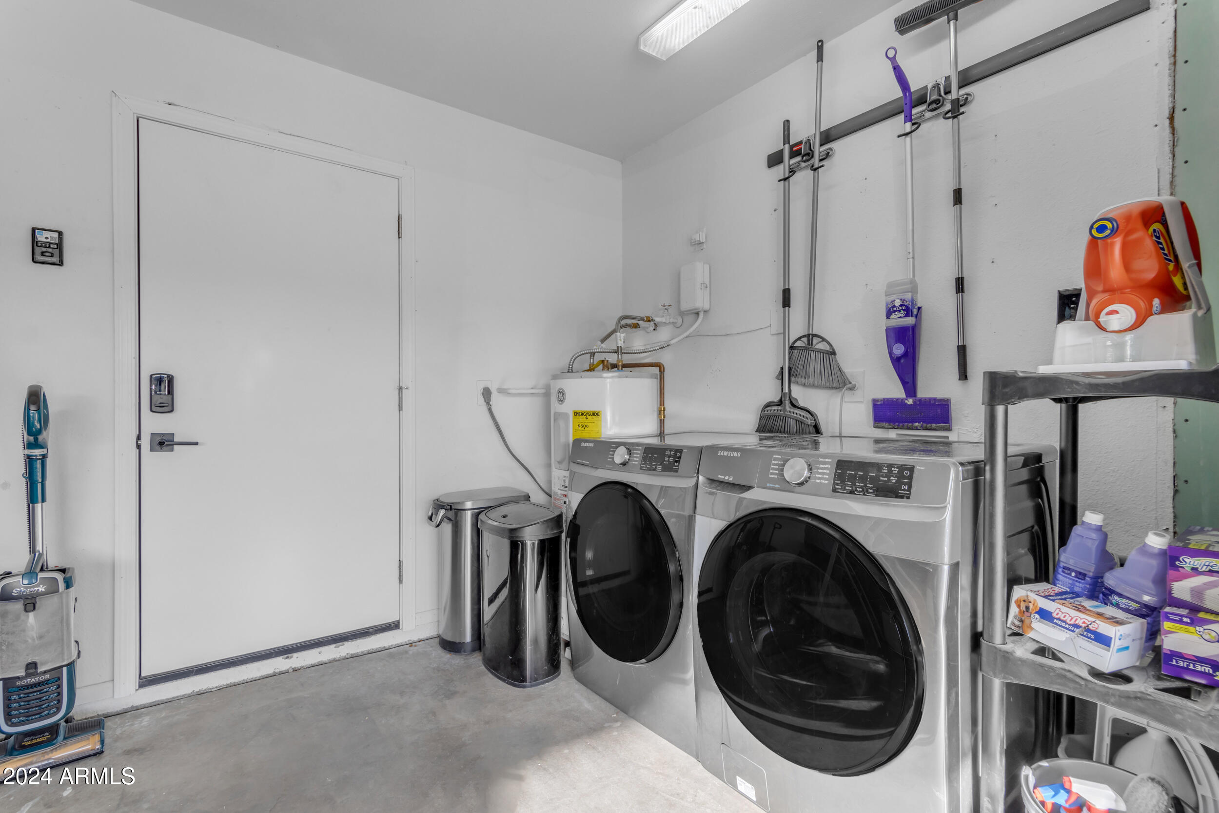 2218 E DRAGOON Avenue