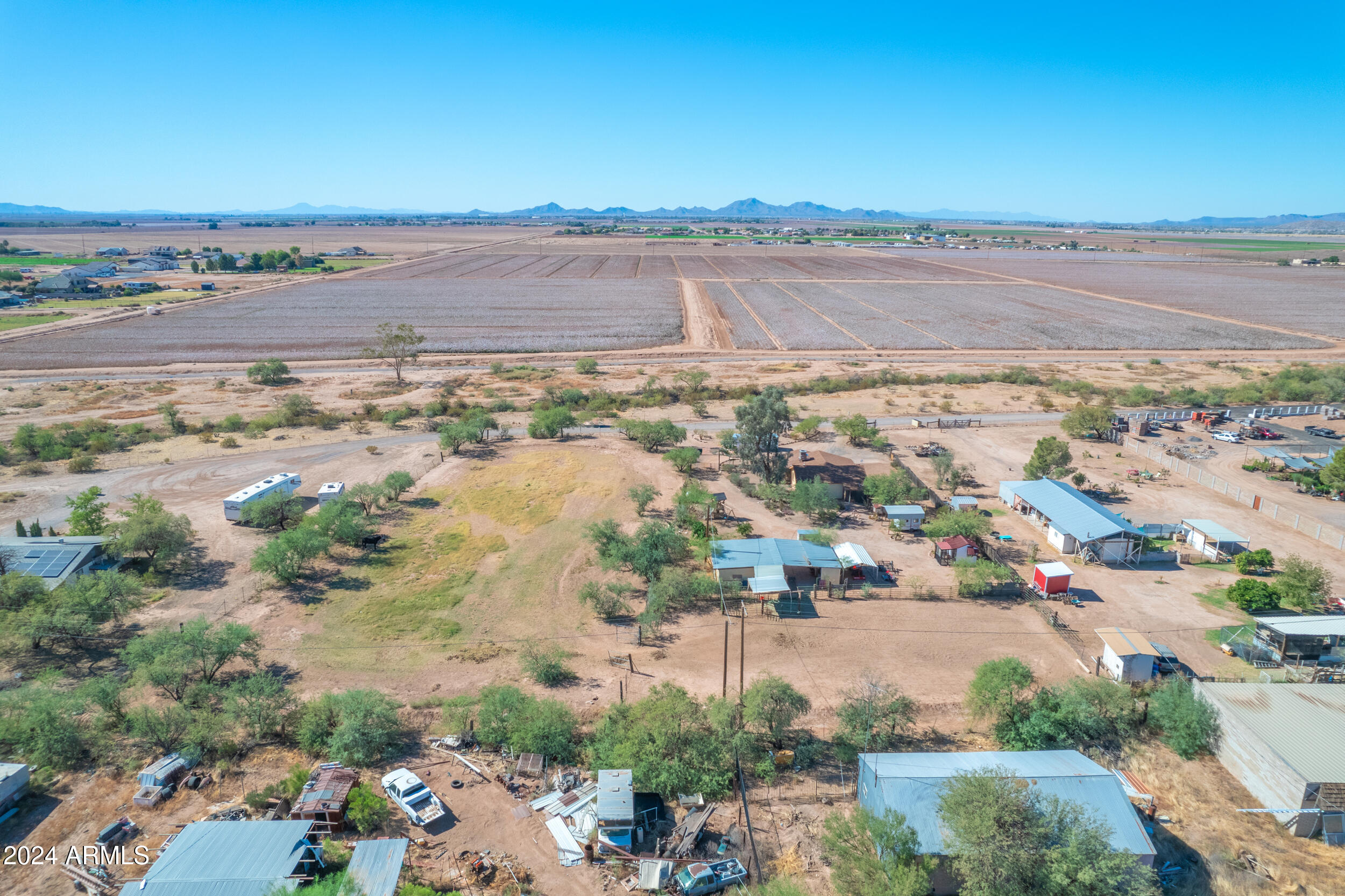 11475 N RHODES Court