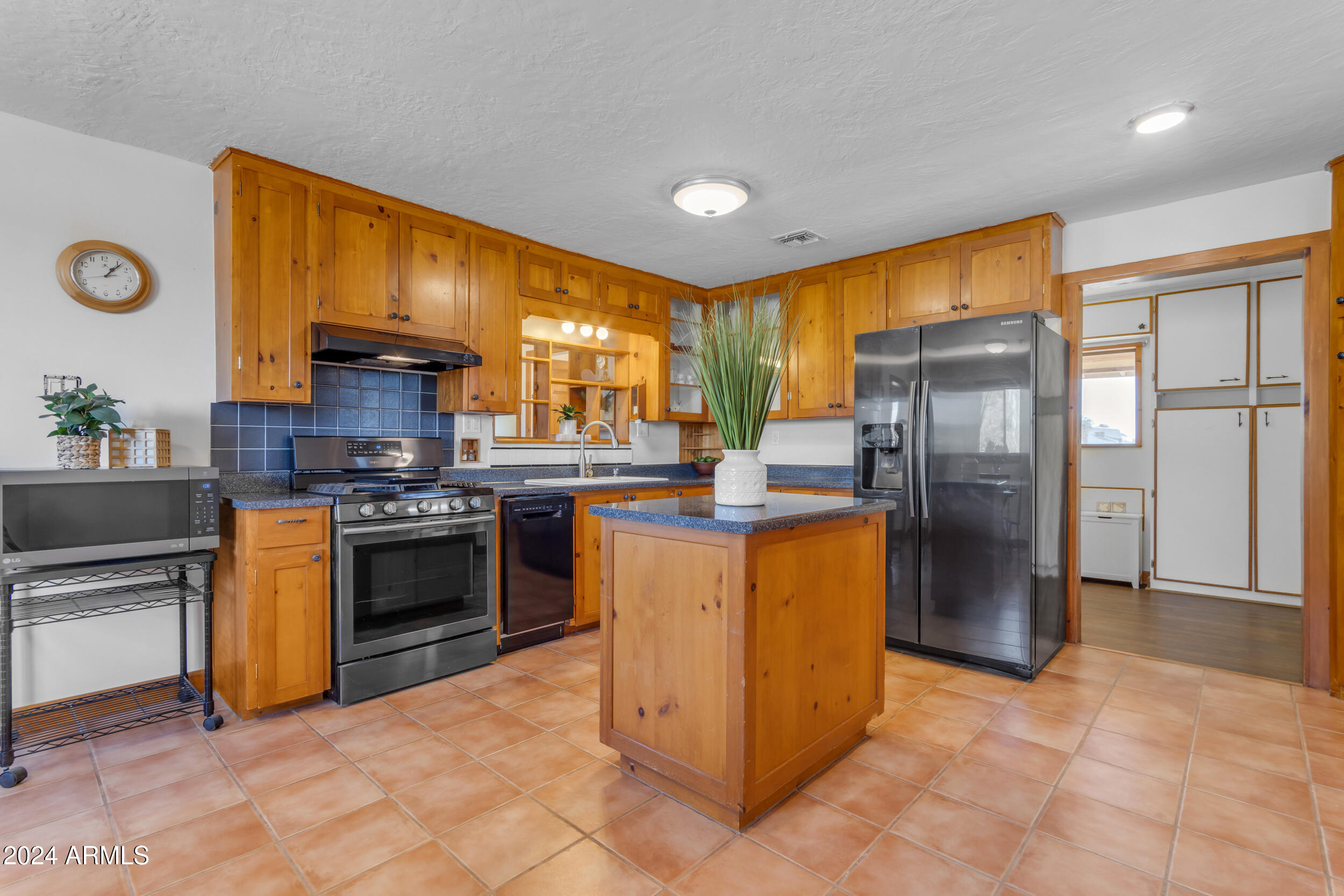 11475 N RHODES Court