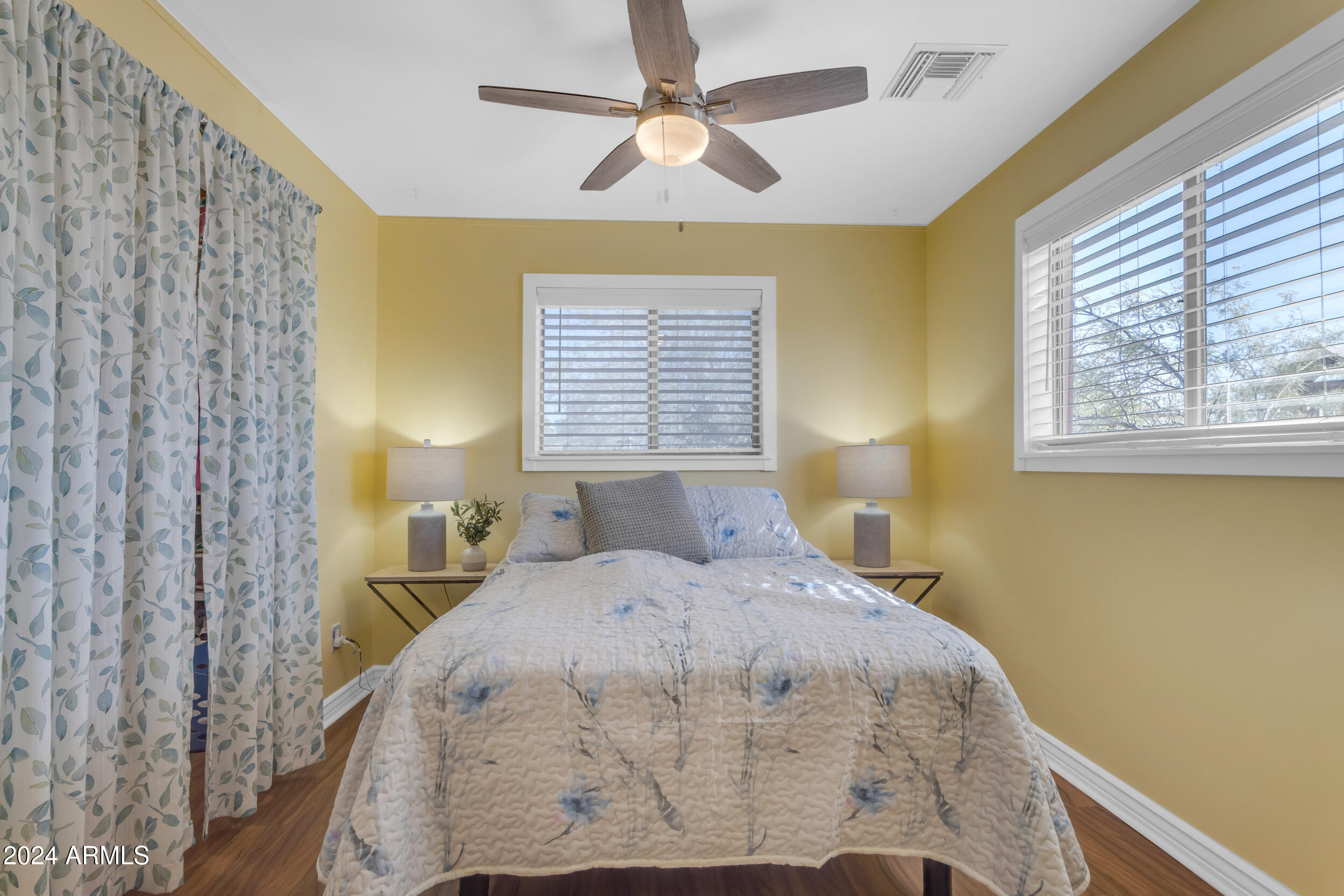 11475 N RHODES Court