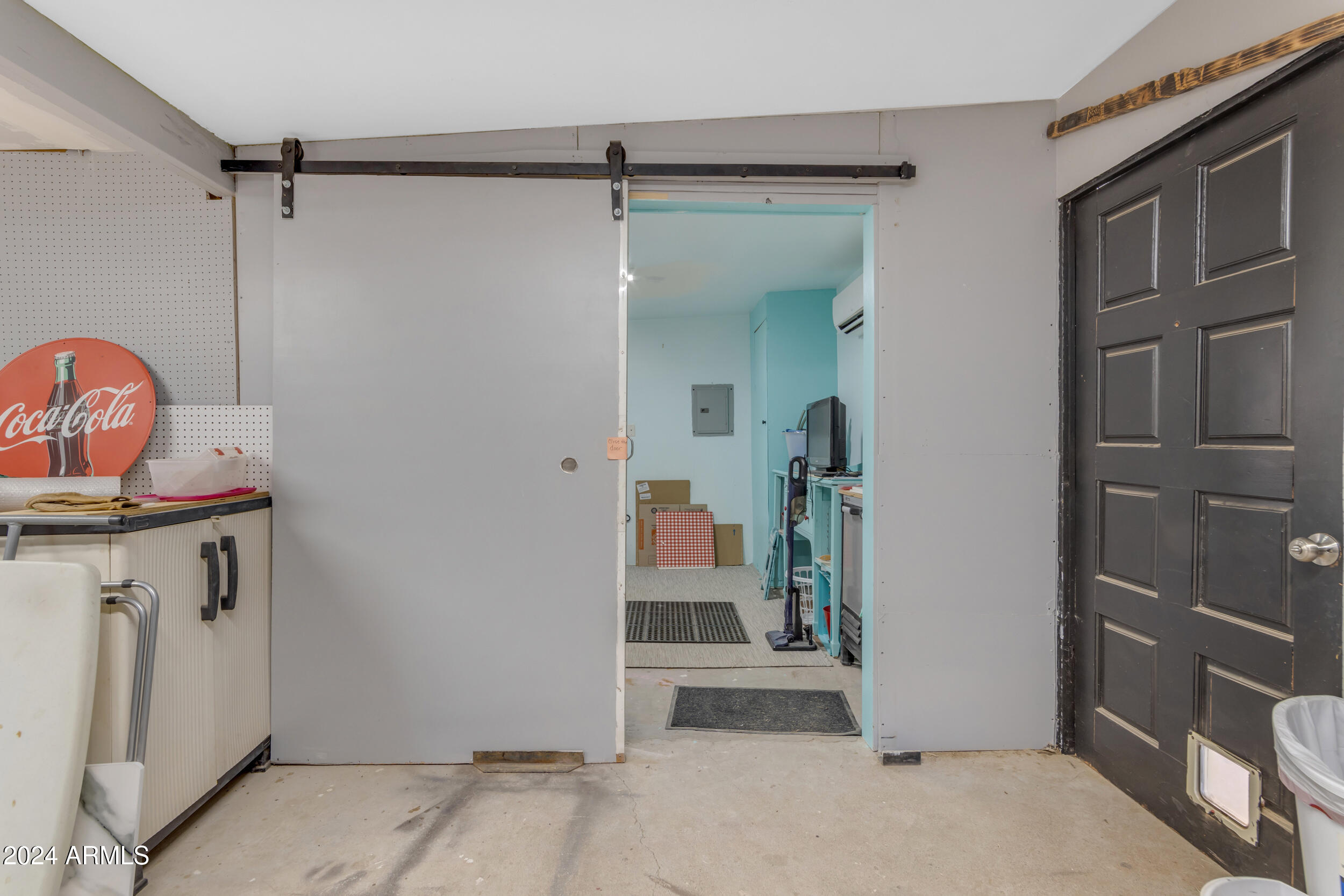 11475 N RHODES Court