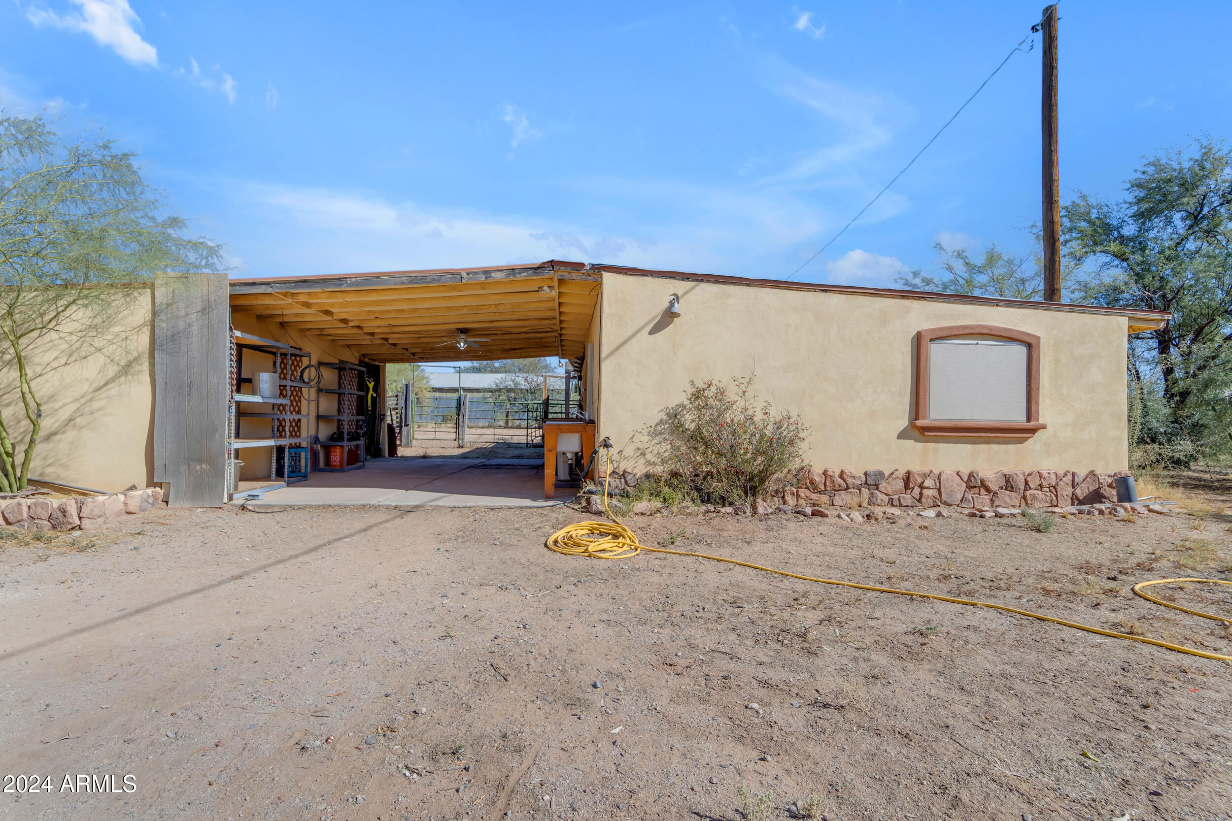 11475 N RHODES Court