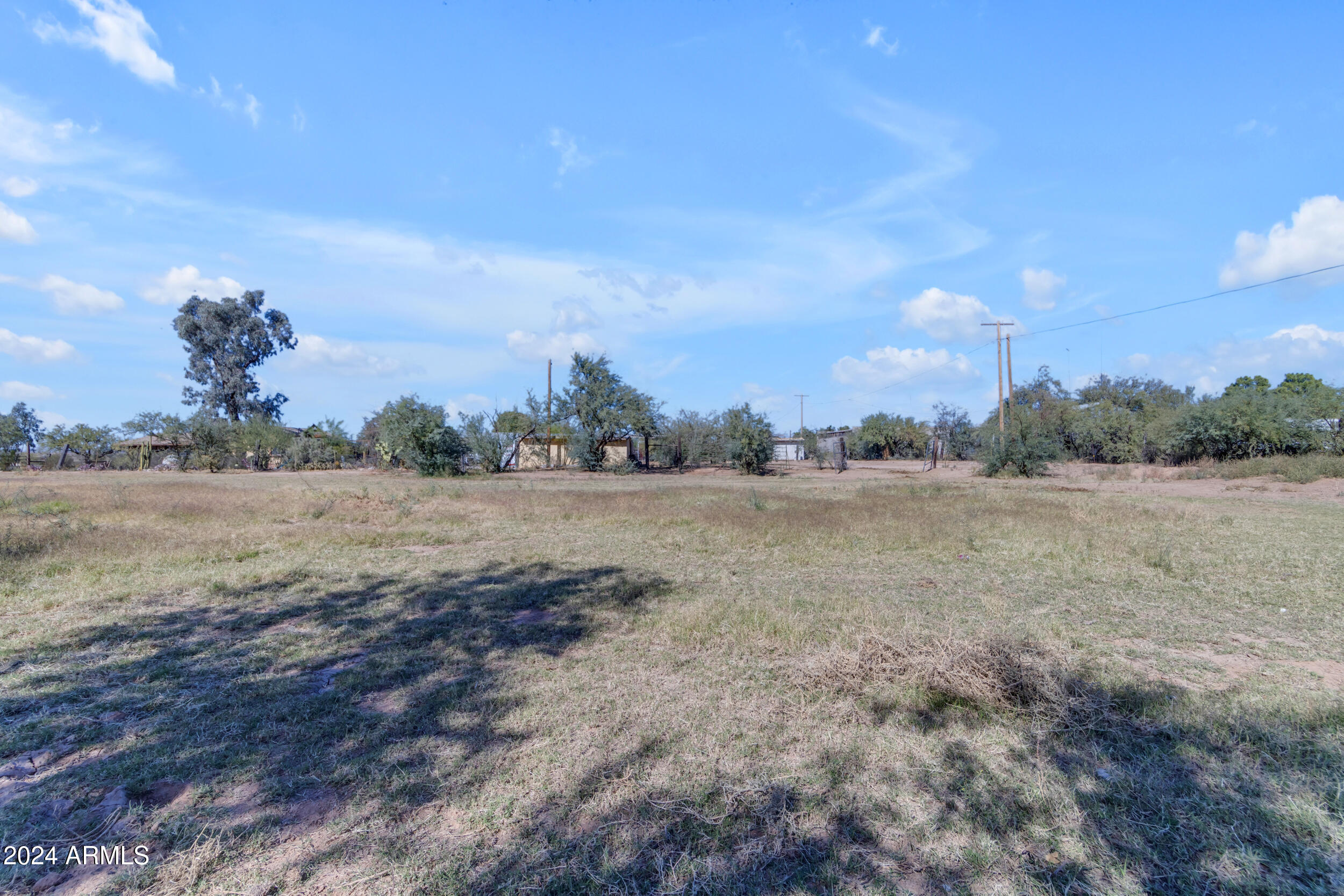 11475 N RHODES Court